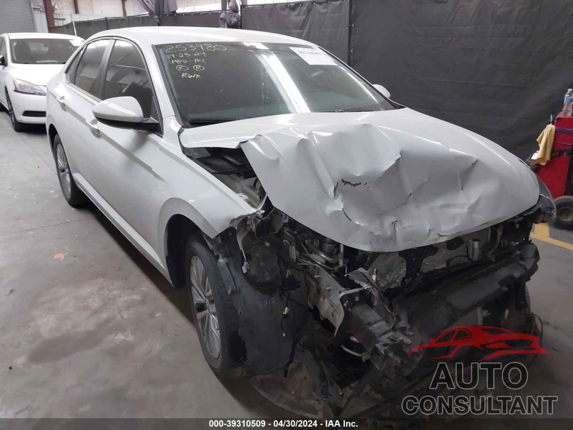 VOLKSWAGEN JETTA 2019 - 3VWC57BU5KM005179