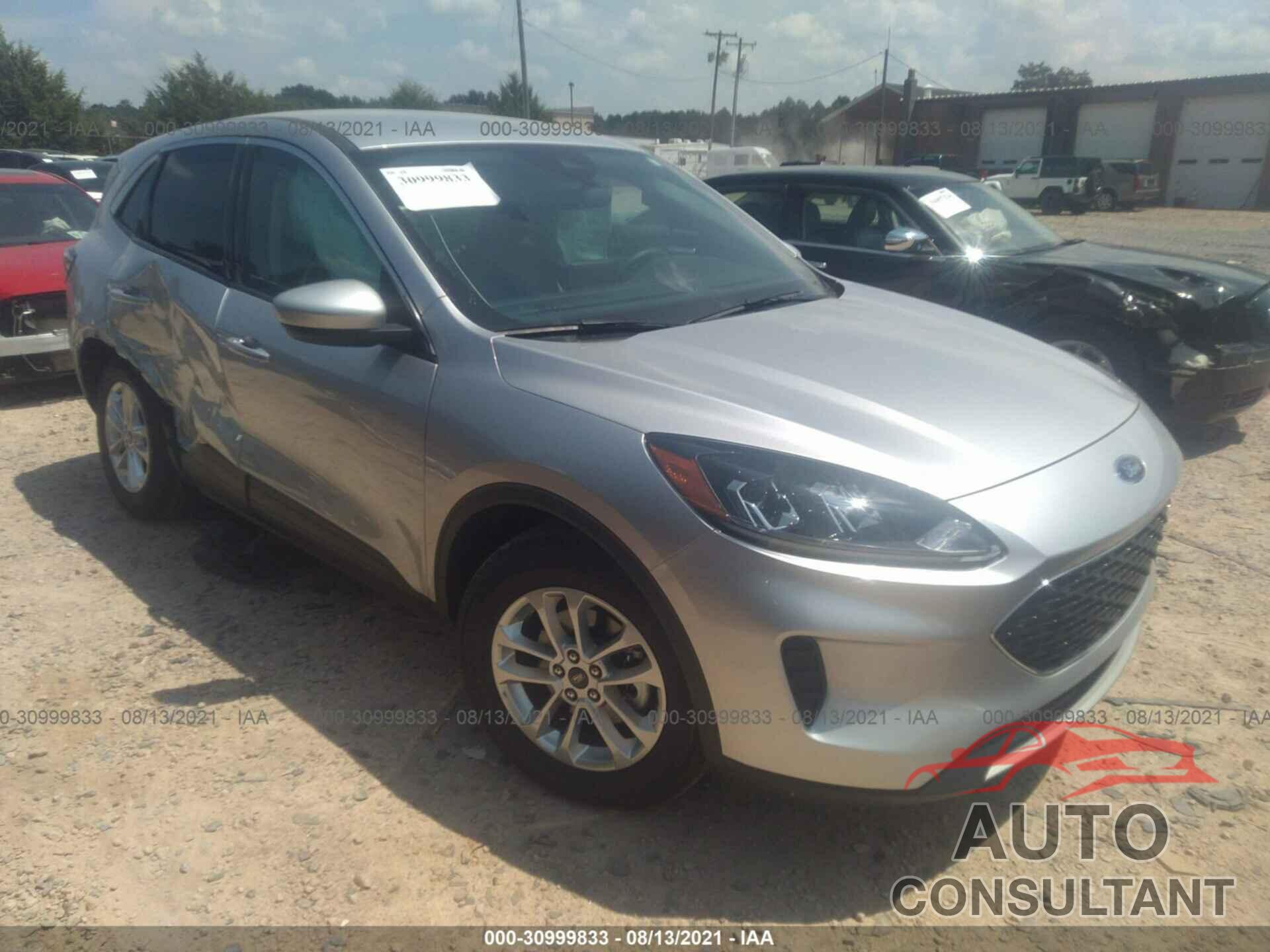FORD ESCAPE 2020 - 1FMCU0G61LUB38456