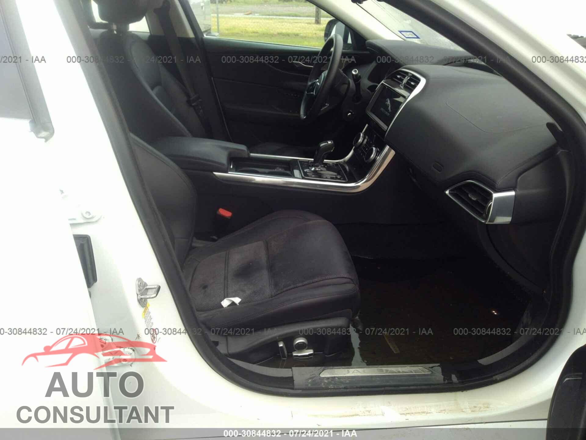 JAGUAR XE 2020 - SAJAE4FX8LCP64314