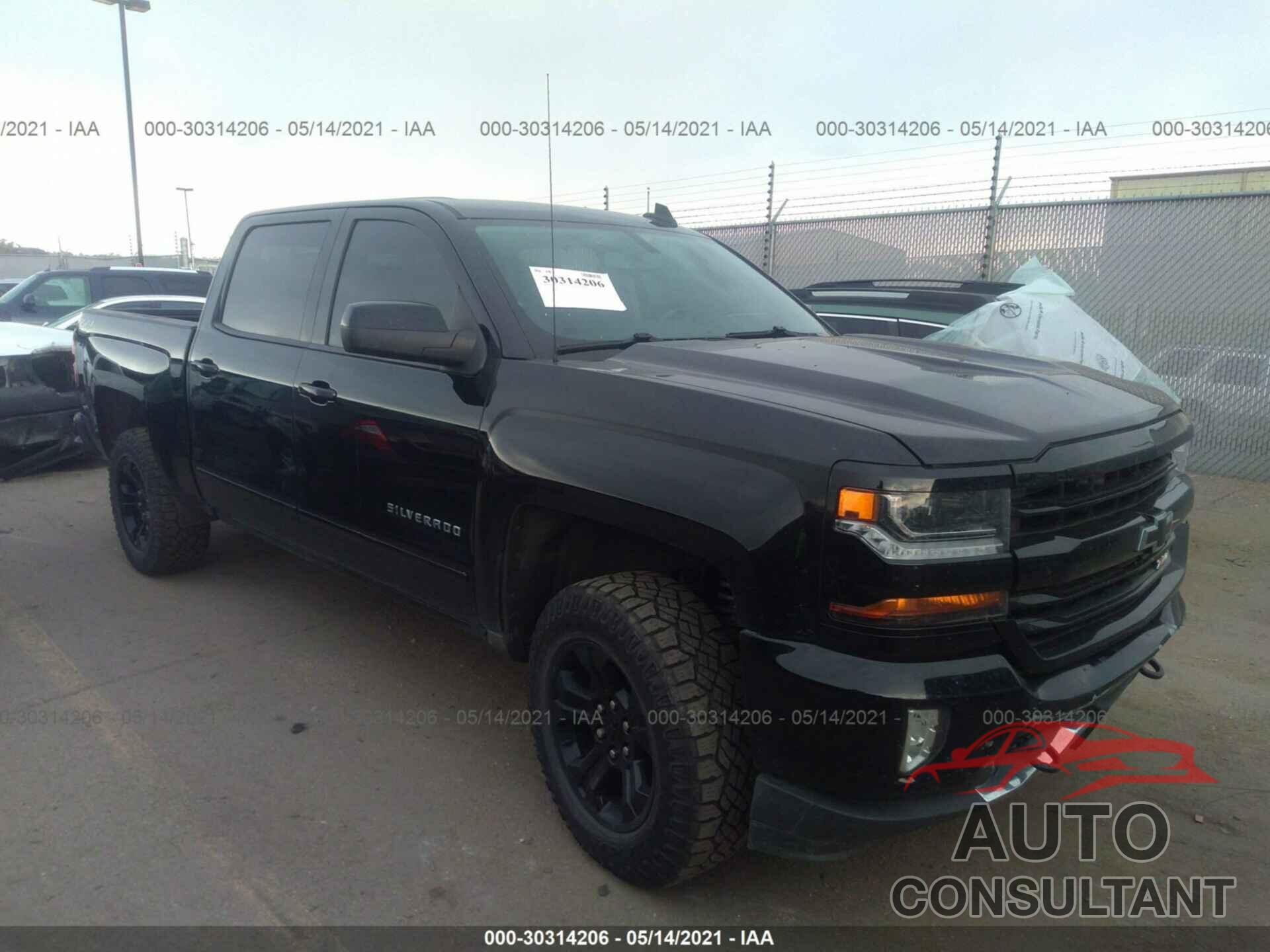 CHEVROLET SILVERADO 1500 2018 - 3GCUKREC6JG323419