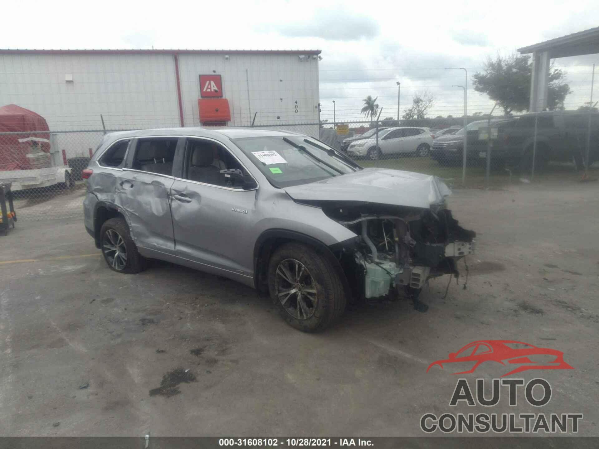 TOYOTA HIGHLANDER 2018 - 5TDBGRFH6JS037509