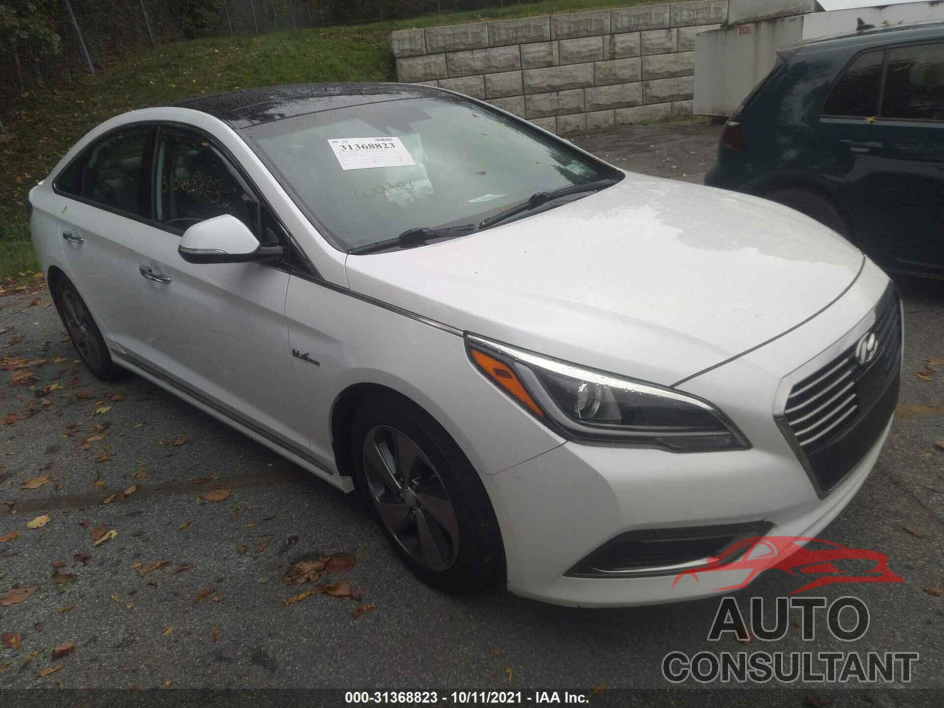 HYUNDAI SONATA HYBRID 2017 - KMHE34L16HA056552