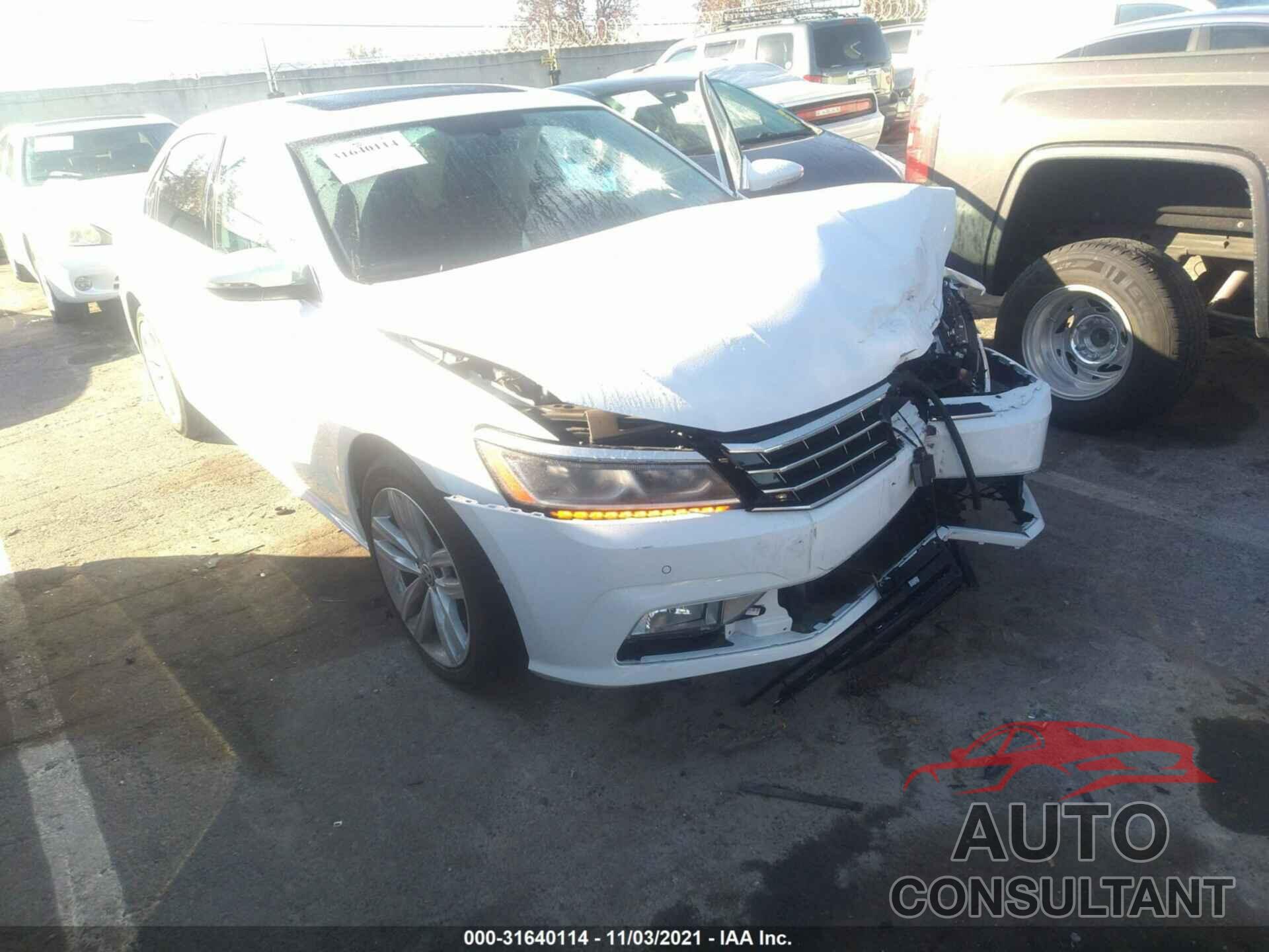 VOLKSWAGEN PASSAT 2018 - 1VWBA7A36JC008107