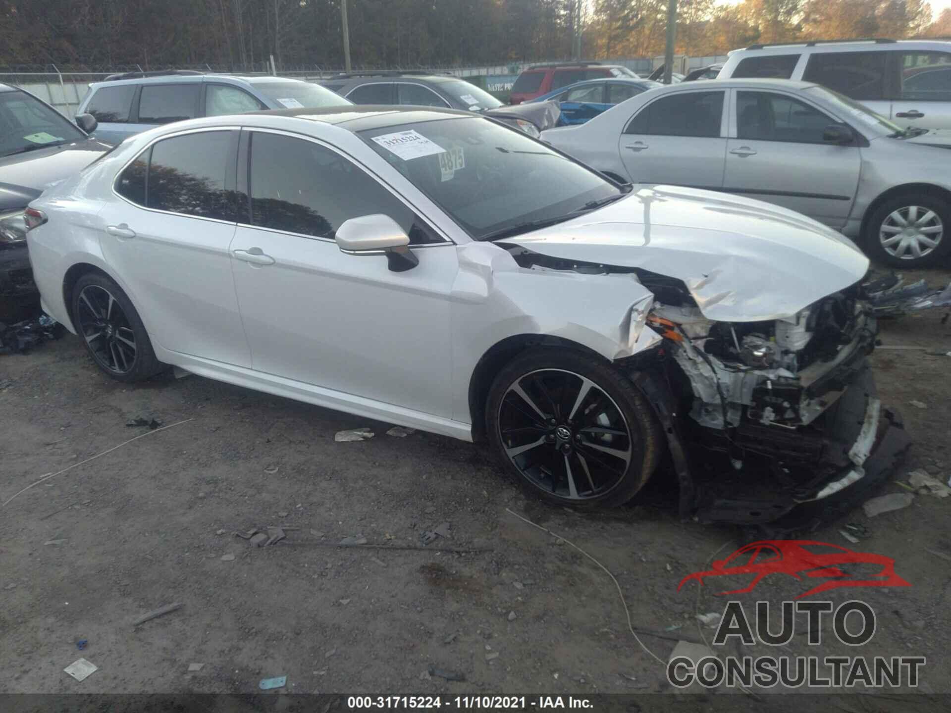TOYOTA CAMRY 2018 - 4T1B61HK0JU640623