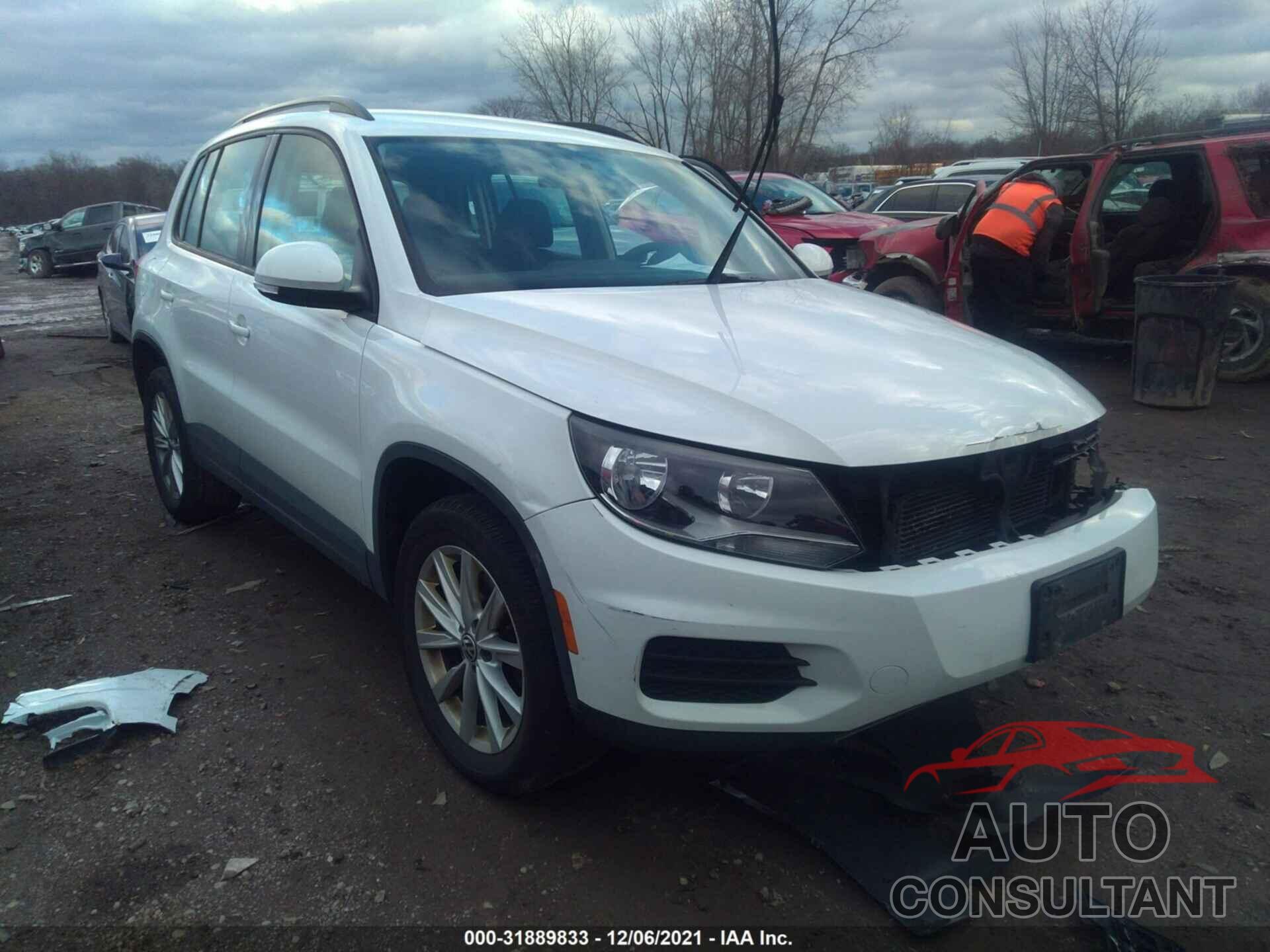 VOLKSWAGEN TIGUAN 2017 - WVGBV7AXXHK050950