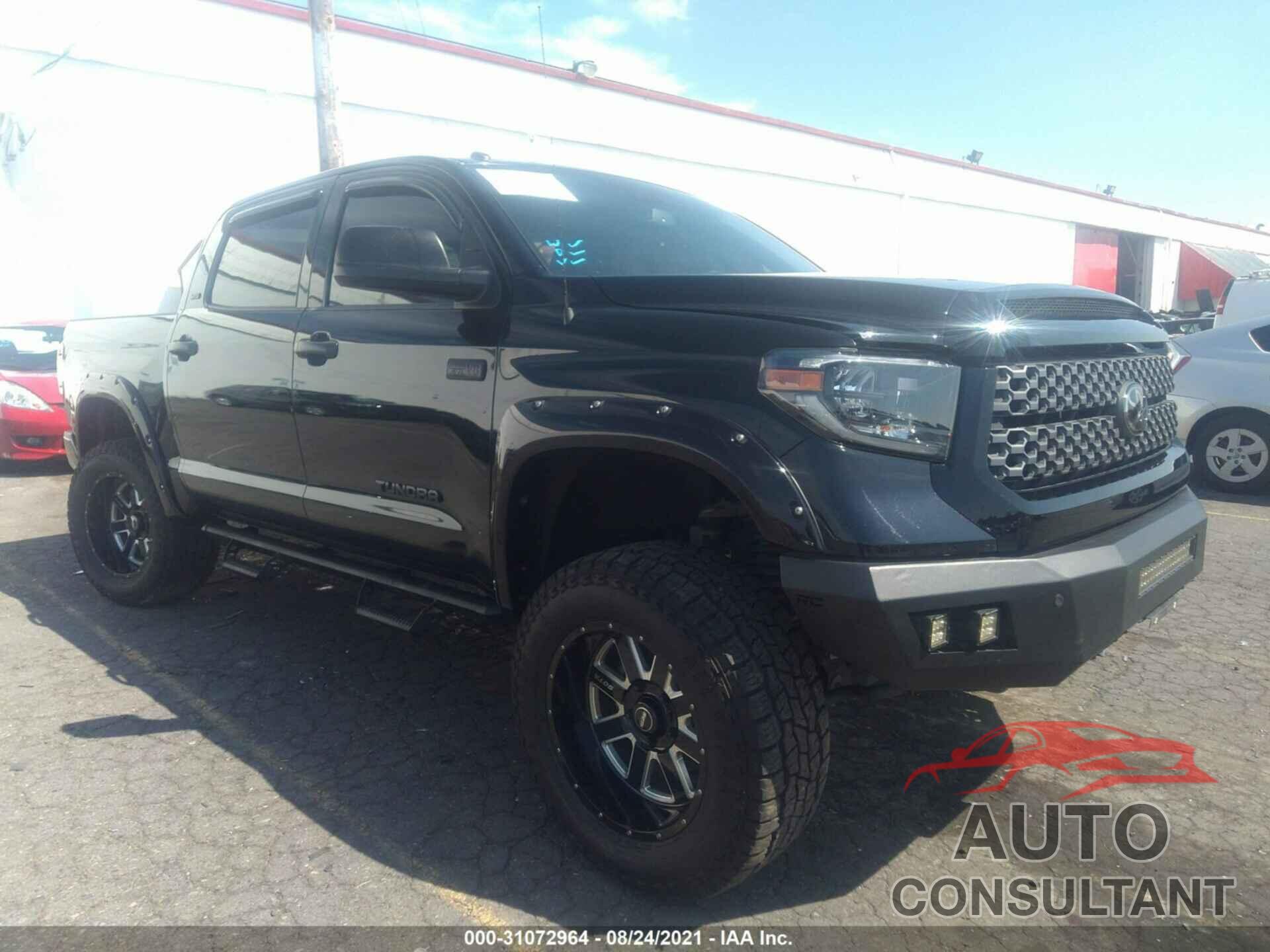 TOYOTA TUNDRA 4WD 2019 - 5TFDY5F17KX828595