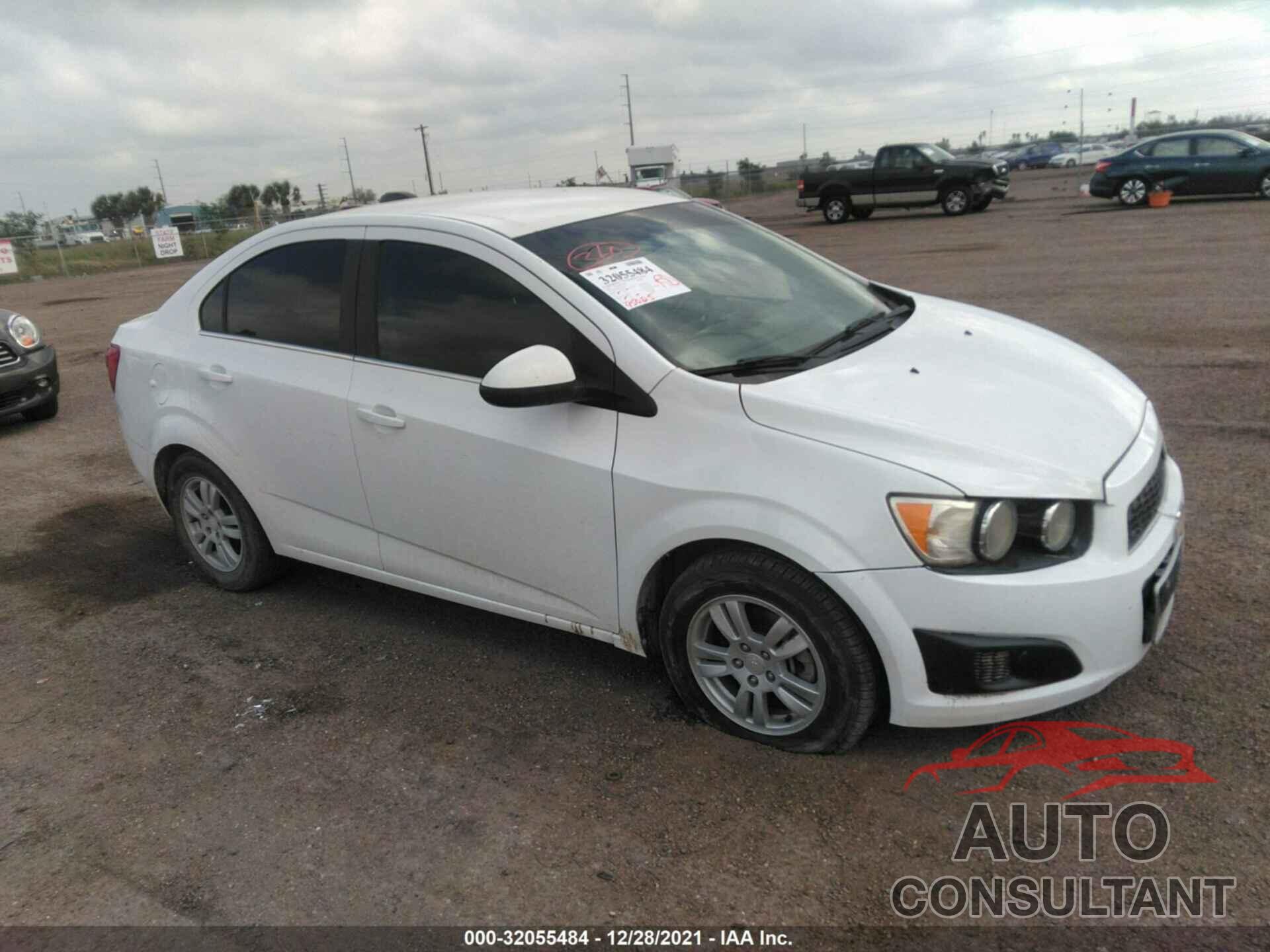CHEVROLET SONIC 2016 - 1G1JC5SB2G4131109