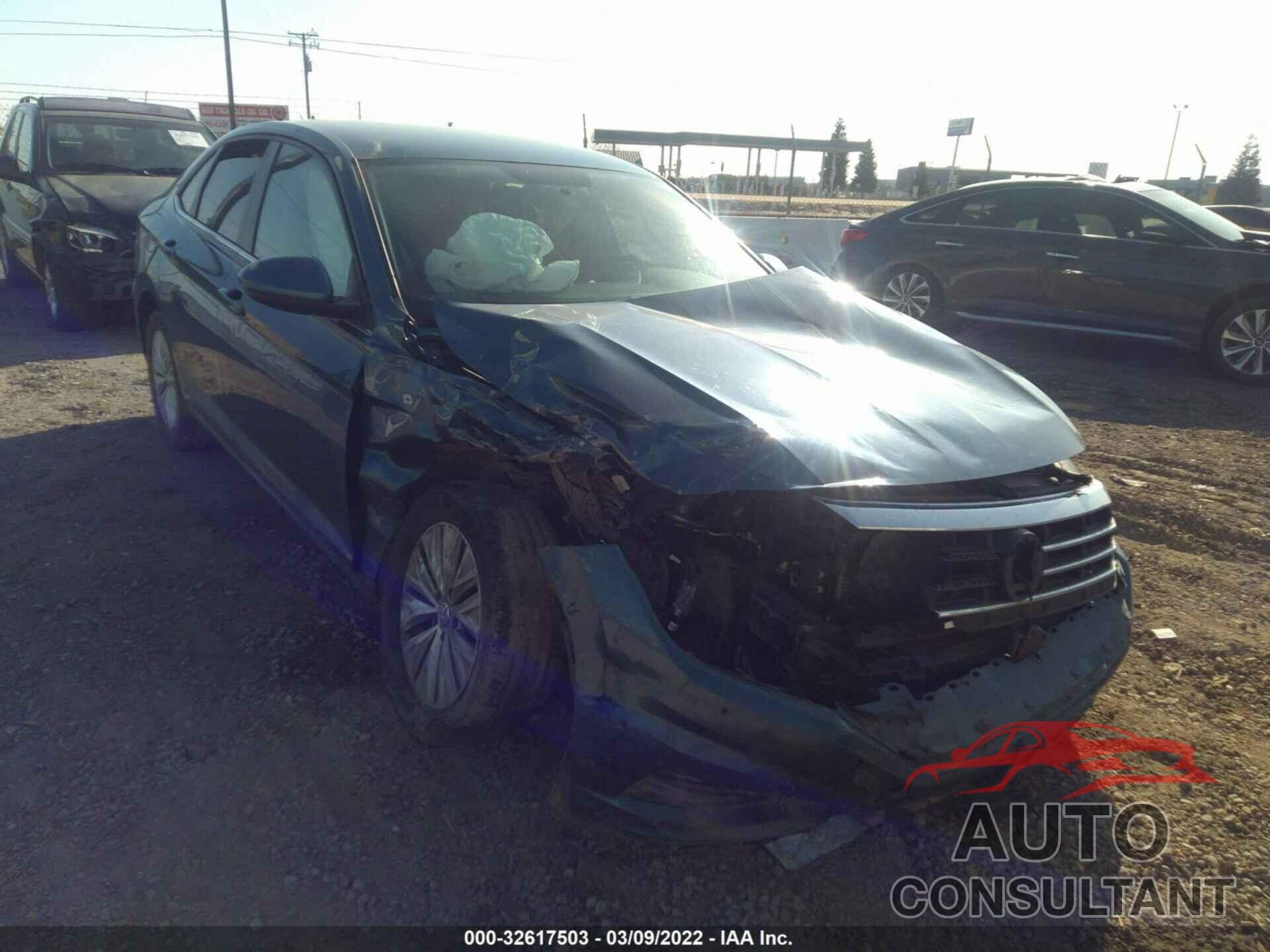 VOLKSWAGEN JETTA 2019 - 3VWC57BU2KM117728