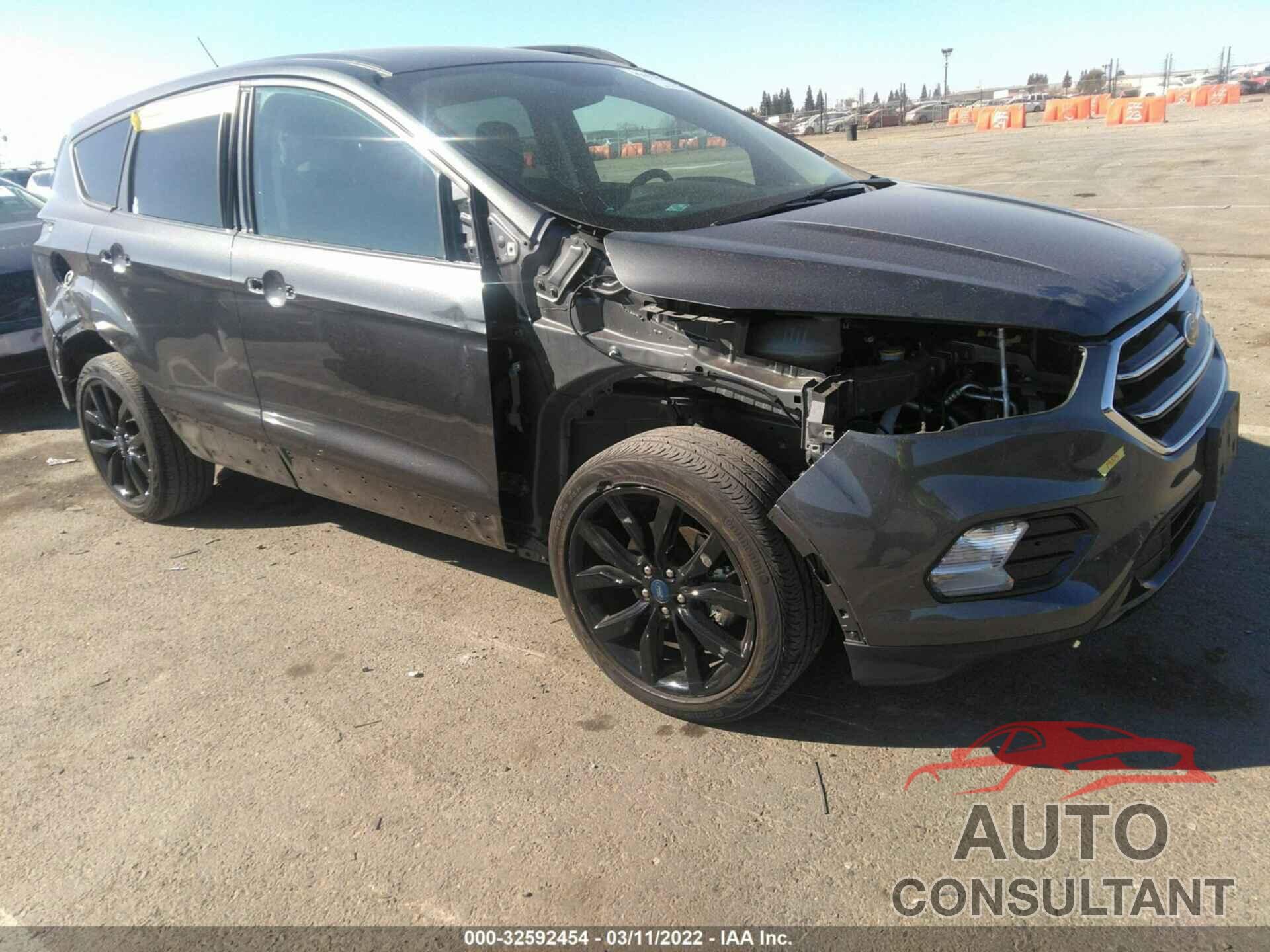 FORD ESCAPE 2019 - 1FMCU0GD2KUA64008