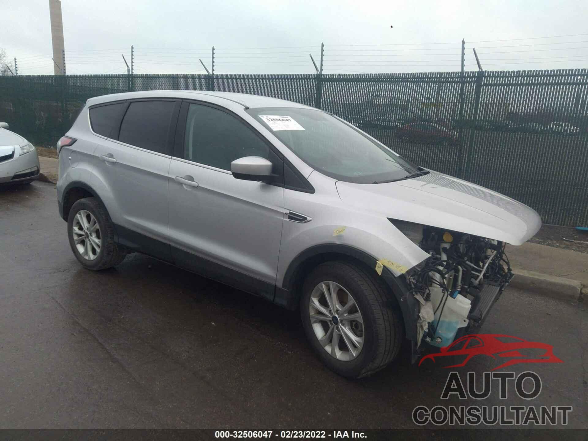FORD ESCAPE 2017 - 1FMCU9GD6HUC83244
