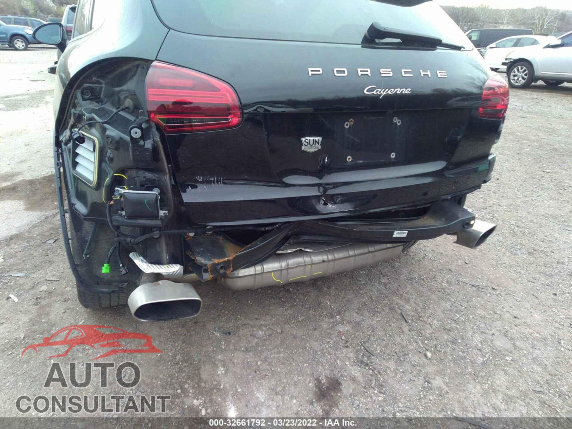PORSCHE CAYENNE 2016 - WP1AA2A2XGLA10944