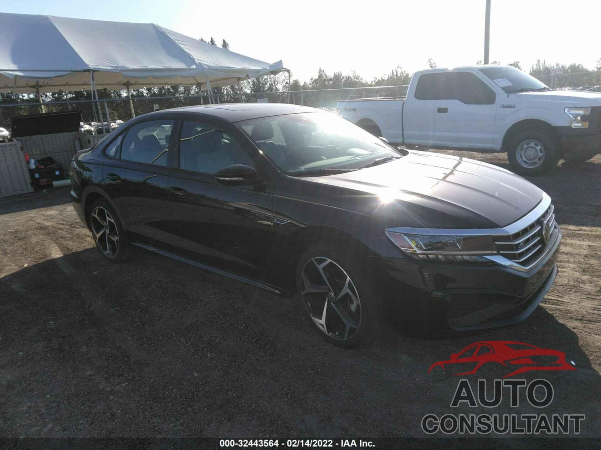 VOLKSWAGEN PASSAT 2021 - 1VWMA7A39MC013671