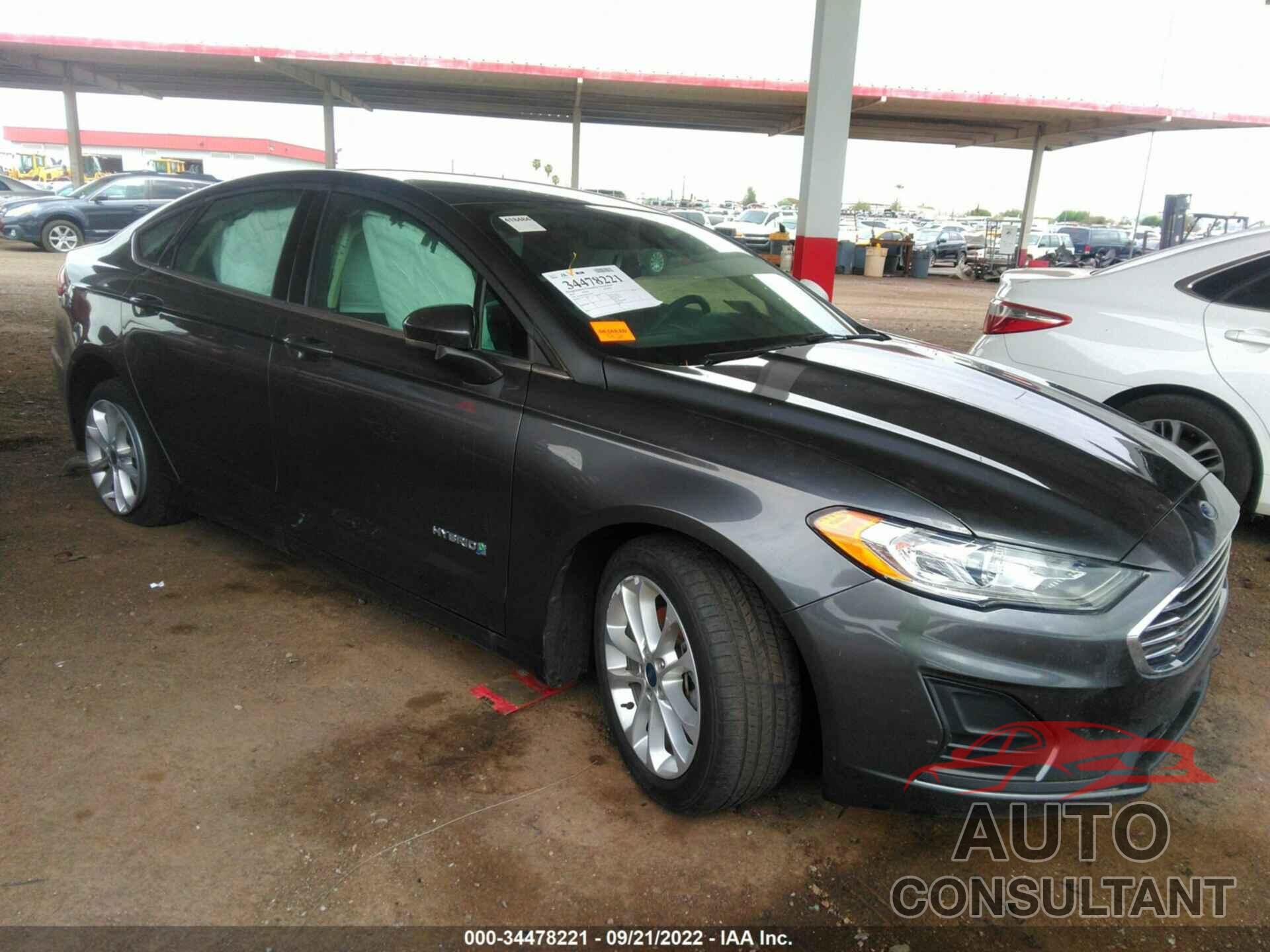 FORD FUSION HYBRID 2019 - 3FA6P0LU0KR196566