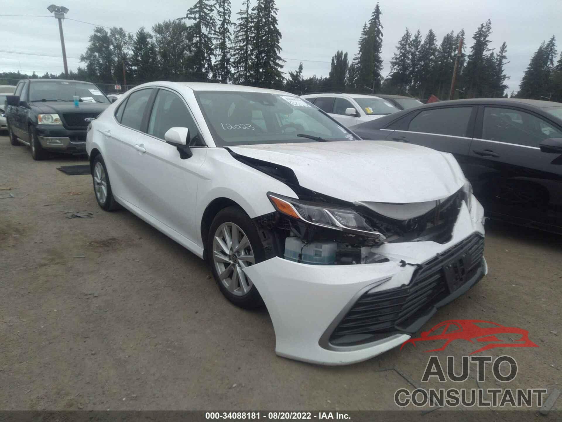 TOYOTA CAMRY 2021 - 4T1C11AK9MU592329