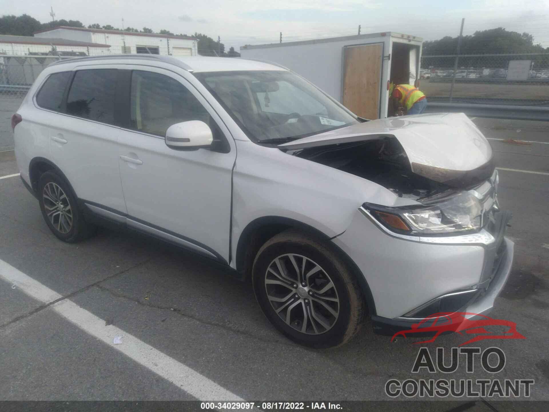 MITSUBISHI OUTLANDER 2018 - JA4AD3A34JZ049468