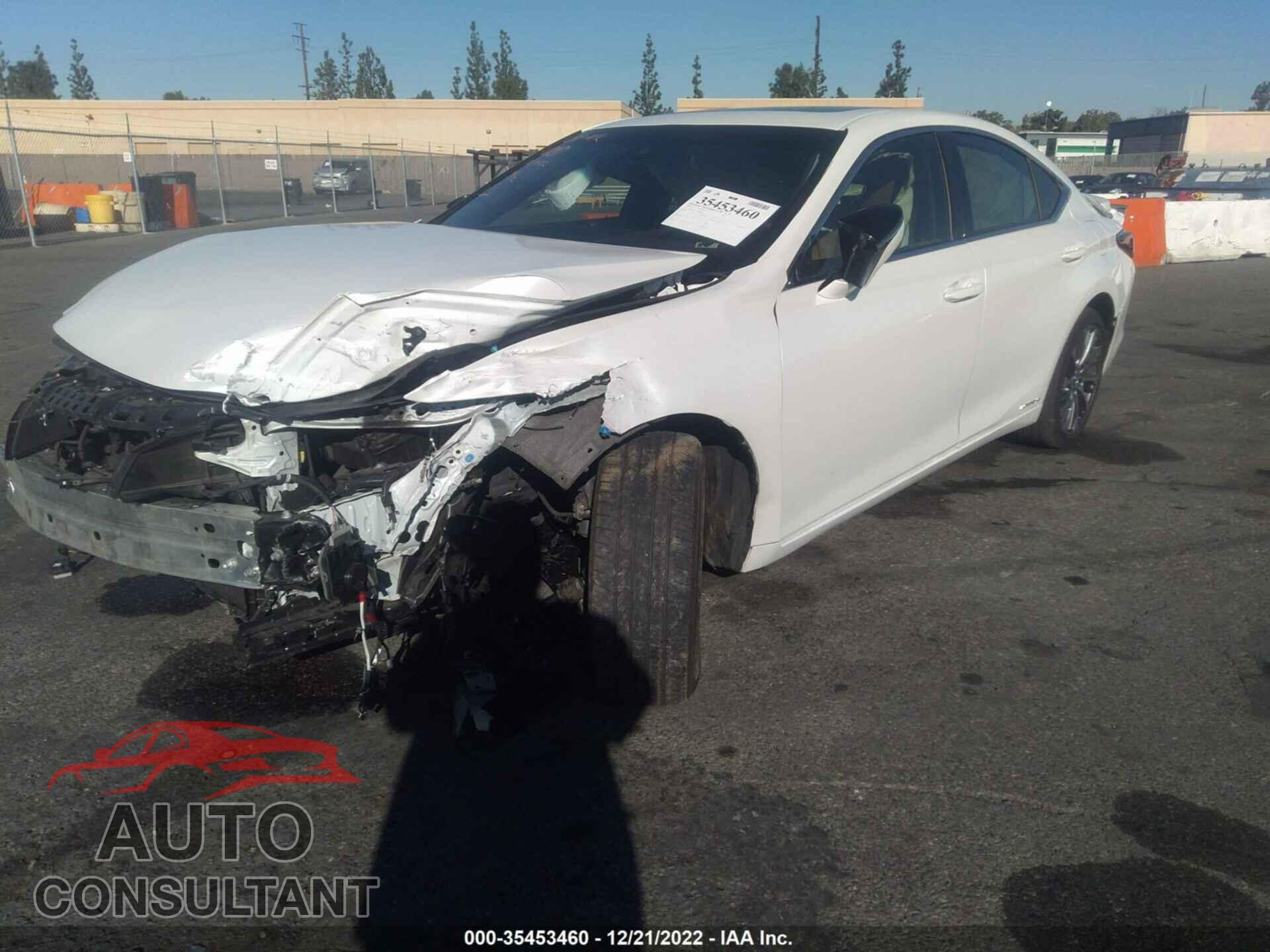 LEXUS ES 2019 - JTHB21B17K2006608
