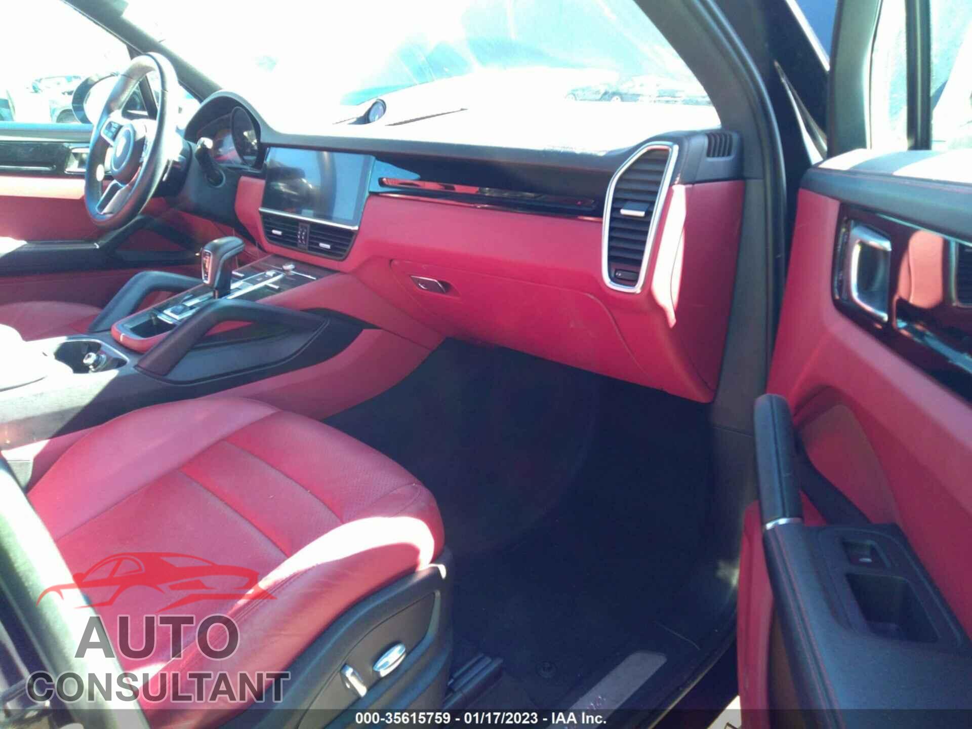 PORSCHE CAYENNE 2020 - WP1AA2AY4LDA01410