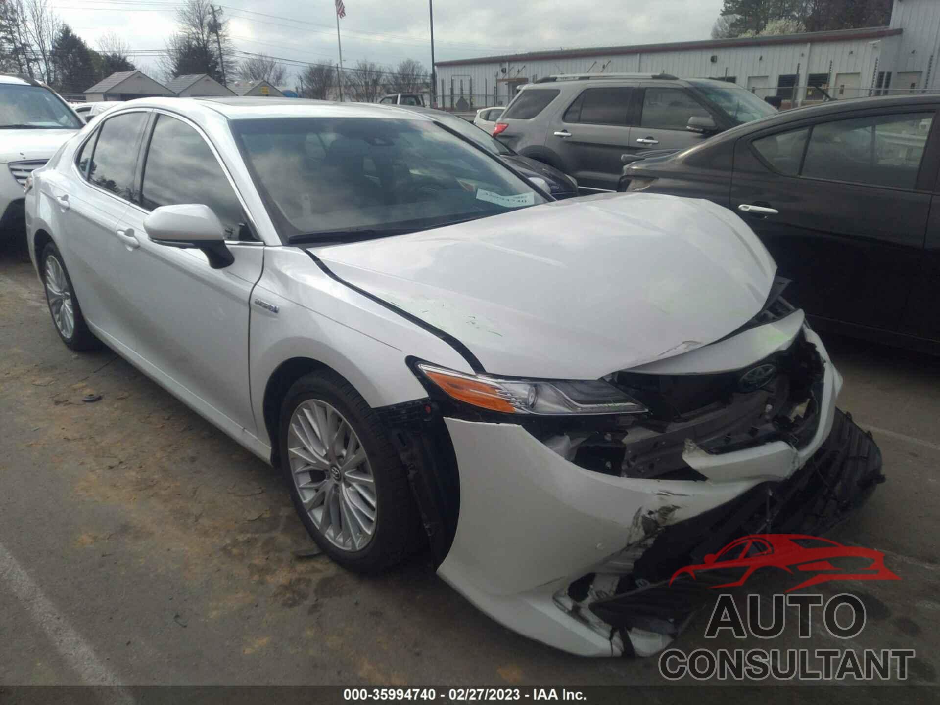 TOYOTA CAMRY 2018 - 4T1B21HK2JU003938