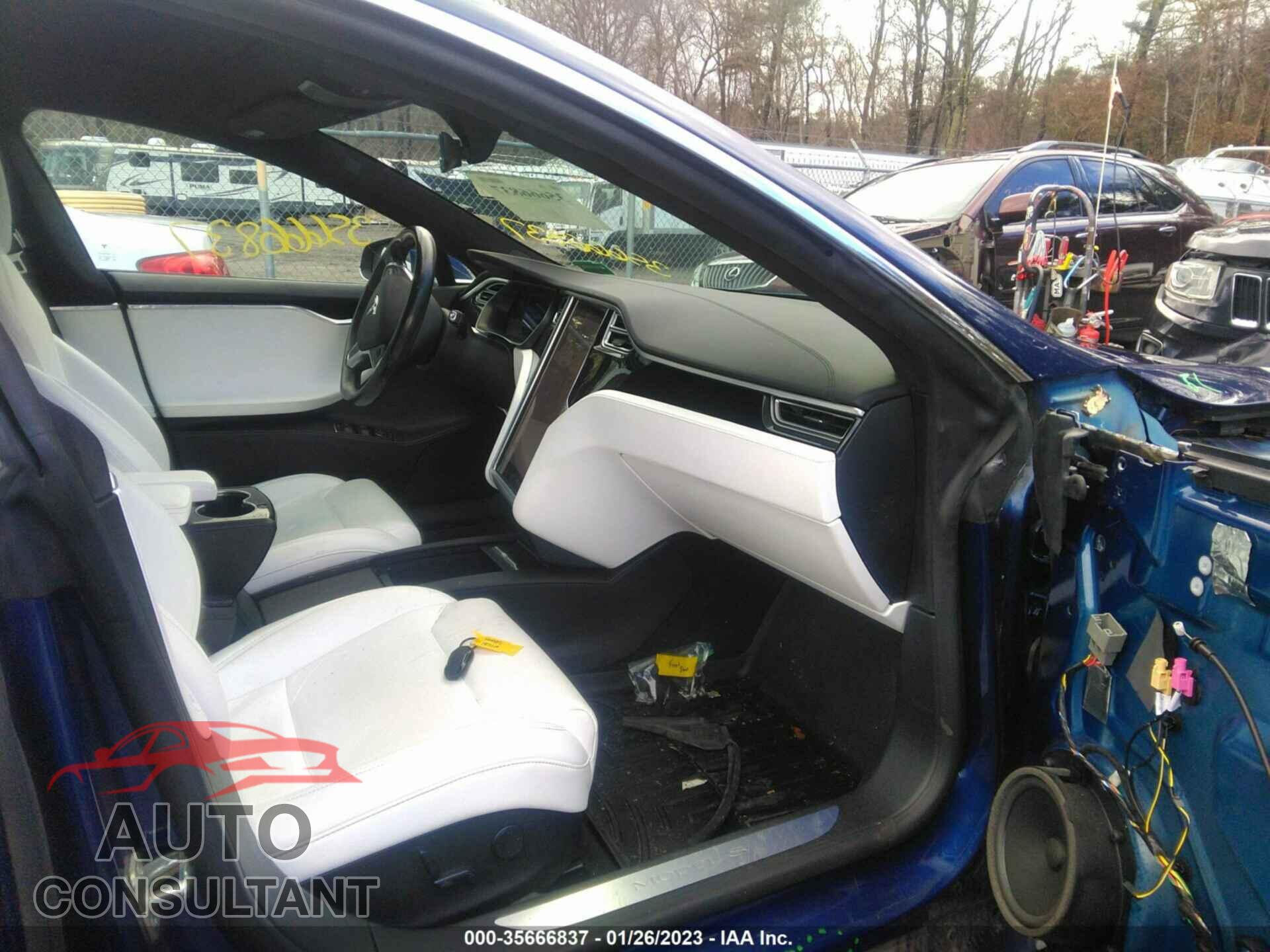 TESLA MODEL S 2017 - 5YJSA1E25HF197329