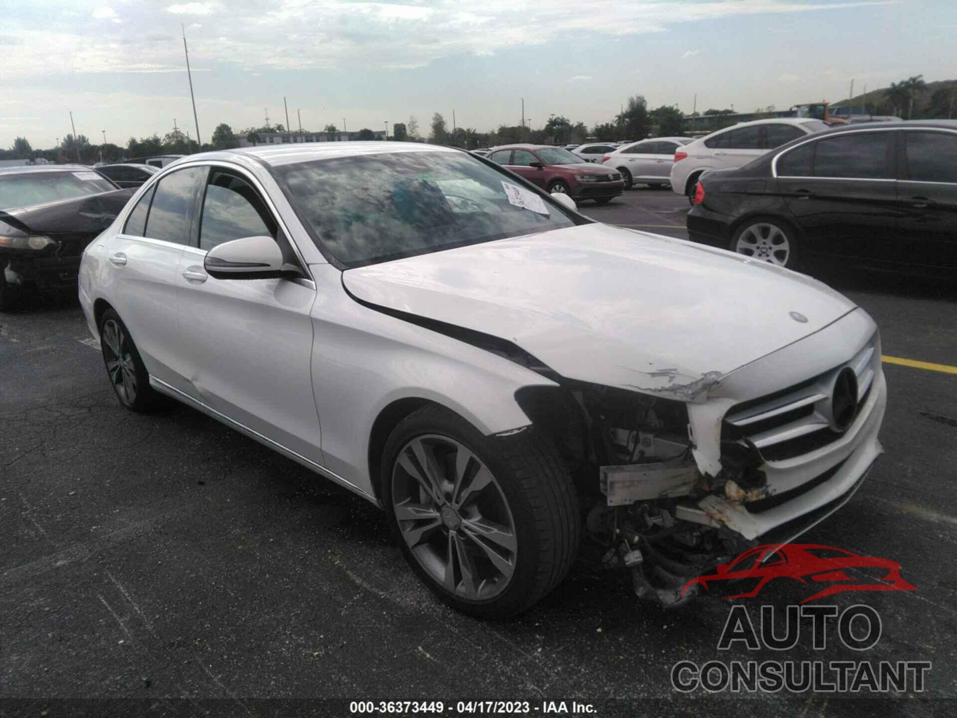 MERCEDES-BENZ C 300 2016 - 55SWF4JB8GU123684