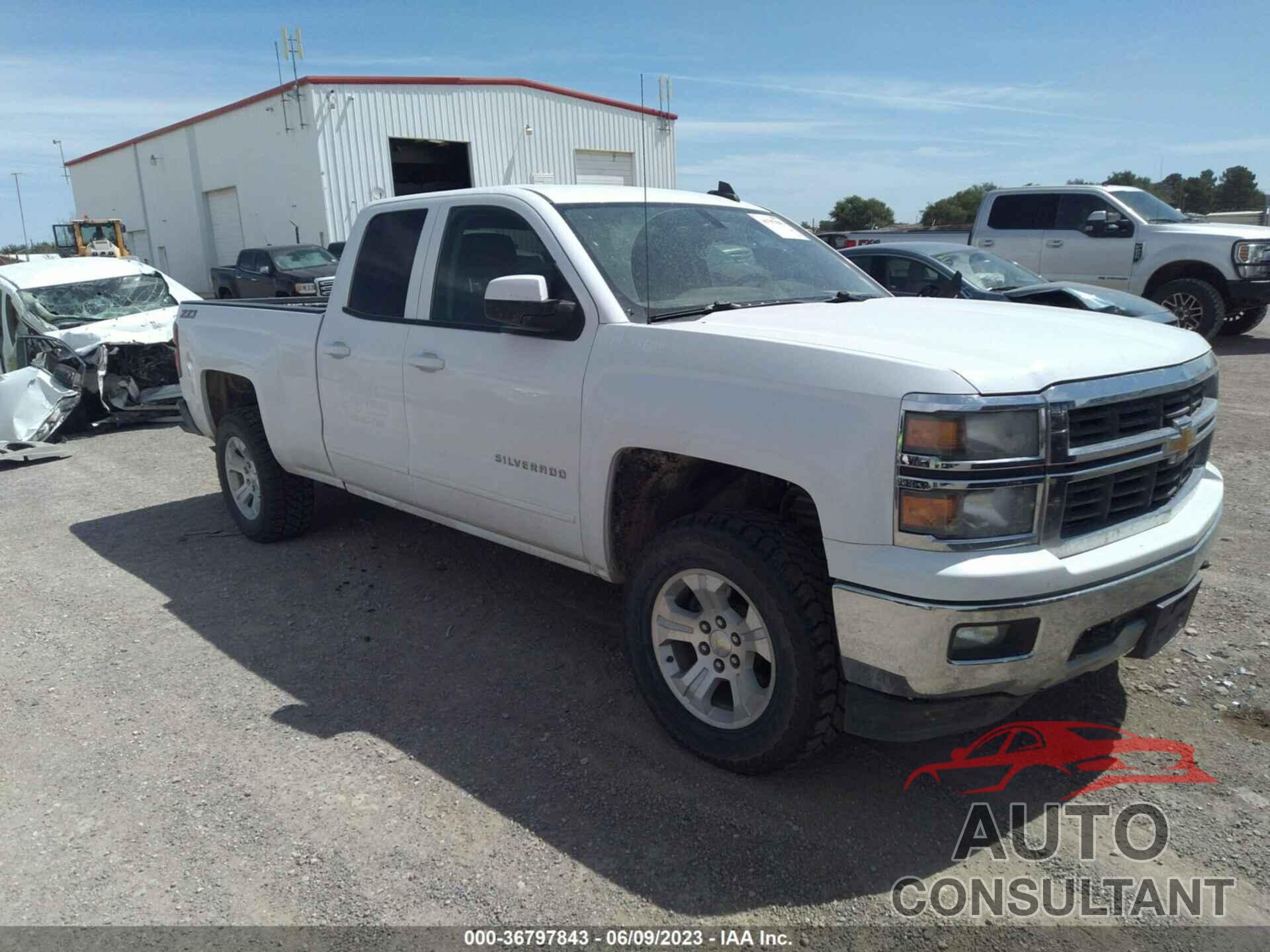 CHEVROLET SILVERADO 1500 2015 - 1GCVKREC6FZ377976