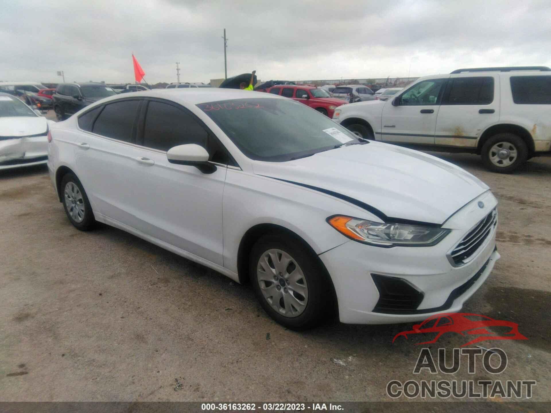 FORD FUSION 2019 - 3FA6P0G72KR246842