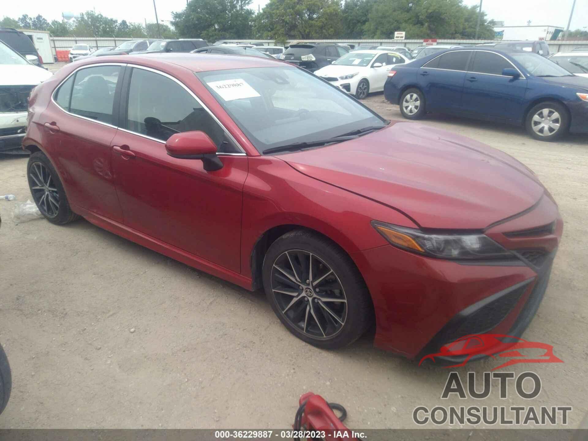TOYOTA CAMRY 2021 - 4T1G11AK0MU406937