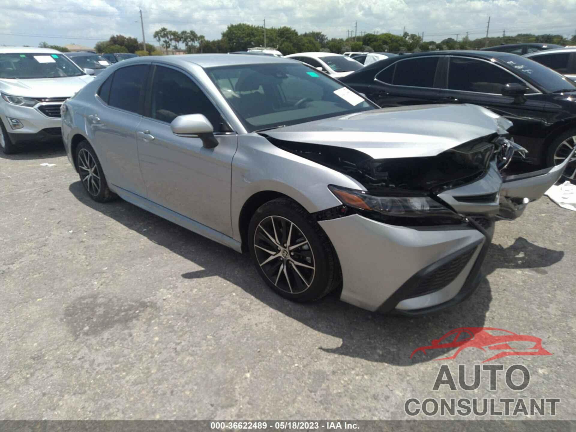 TOYOTA CAMRY 2023 - 4T1G11AK6PU782045