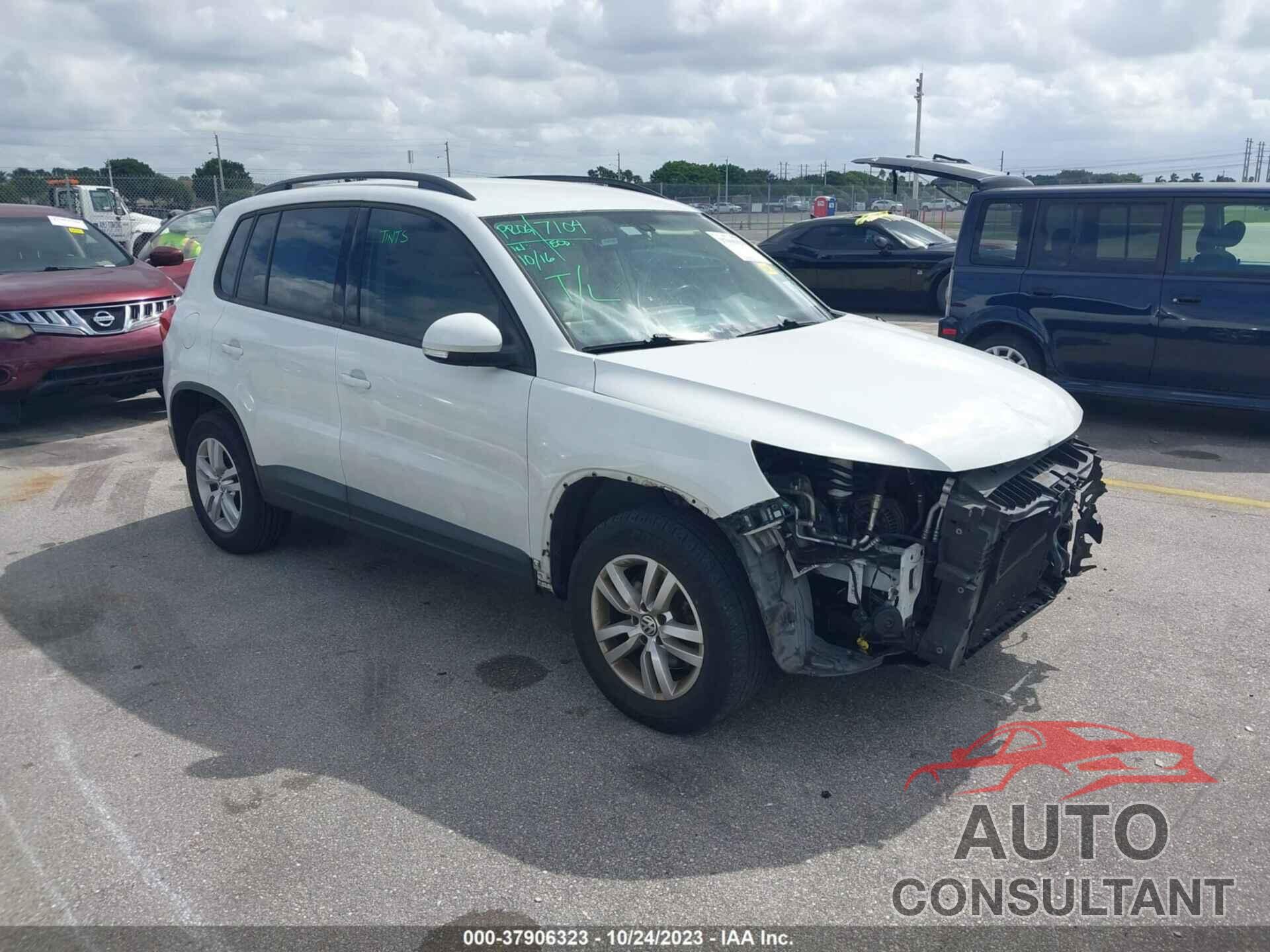 VOLKSWAGEN TIGUAN 2017 - WVGAV7AXXHK039815