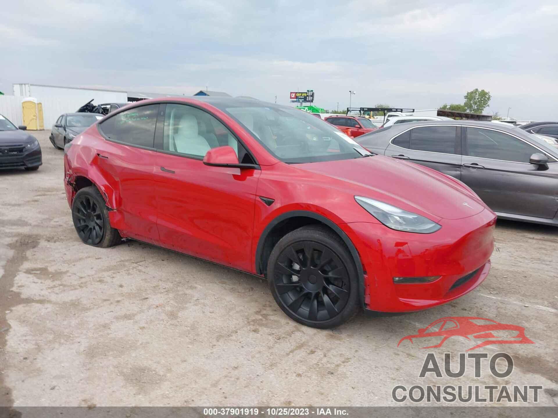TESLA MODEL Y 2023 - 7SAYGAEE1PF695337