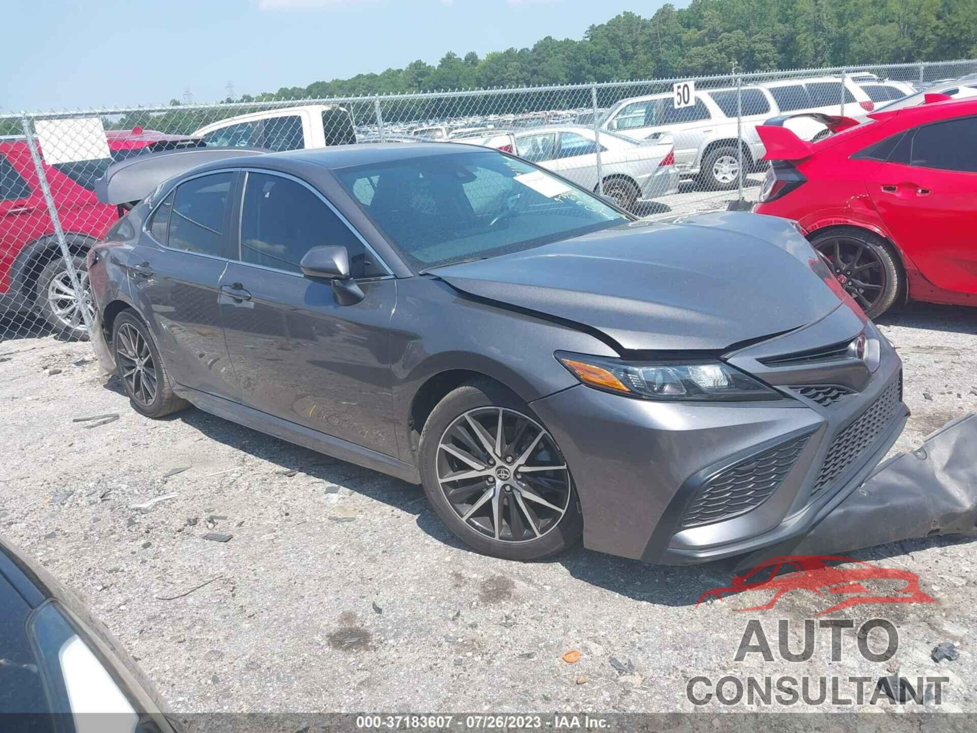TOYOTA CAMRY 2021 - 4T1G11AK0MU520355