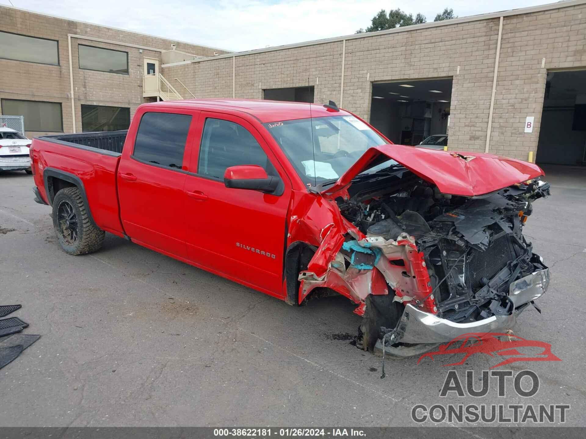 CHEVROLET SILVERADO 1500 2018 - 1GCUKREC3JF231198