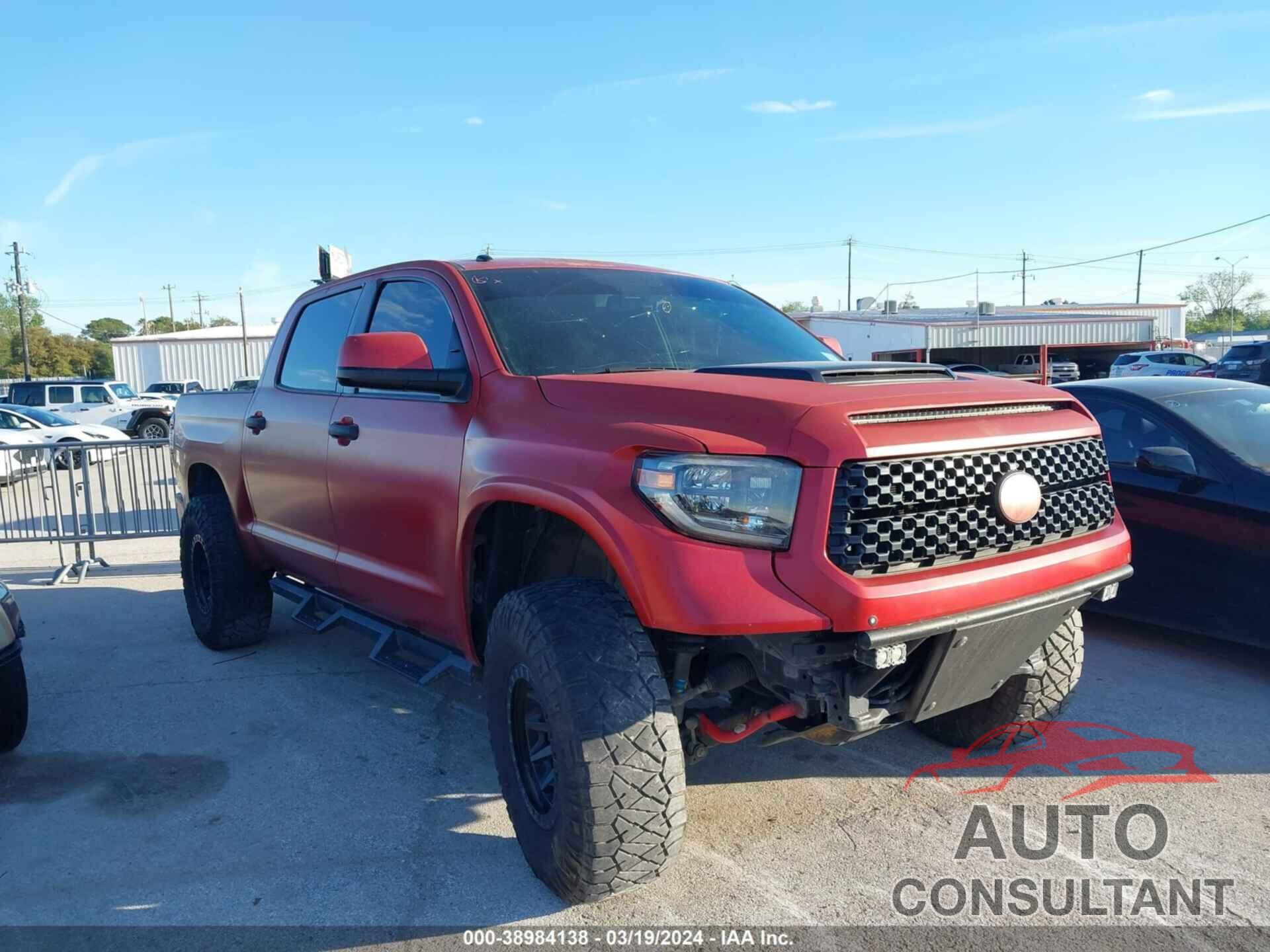 TOYOTA TUNDRA 2019 - 5TFDY5F11KX827927