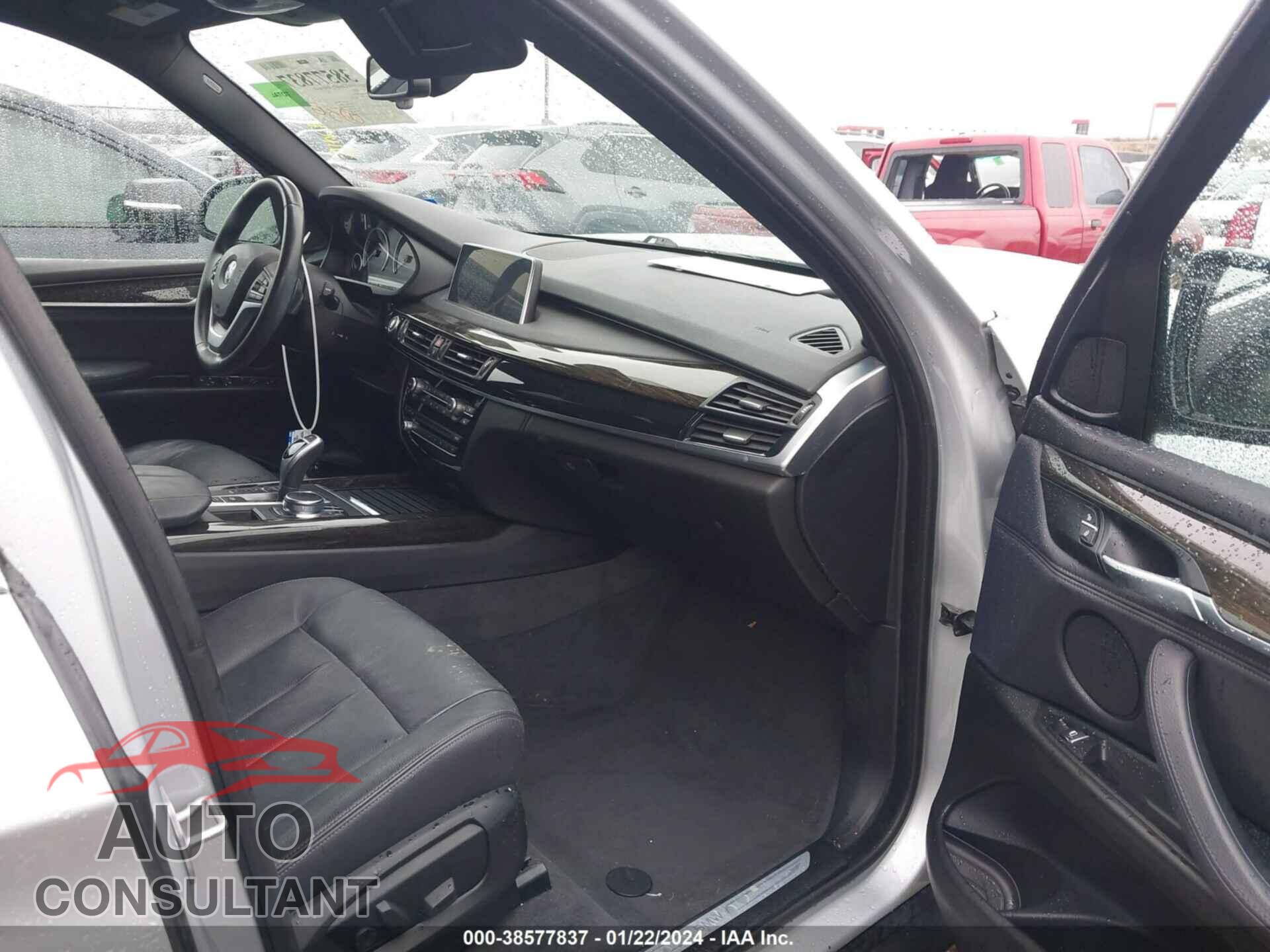 BMW X5 2018 - 5UXKR0C54J0X86830