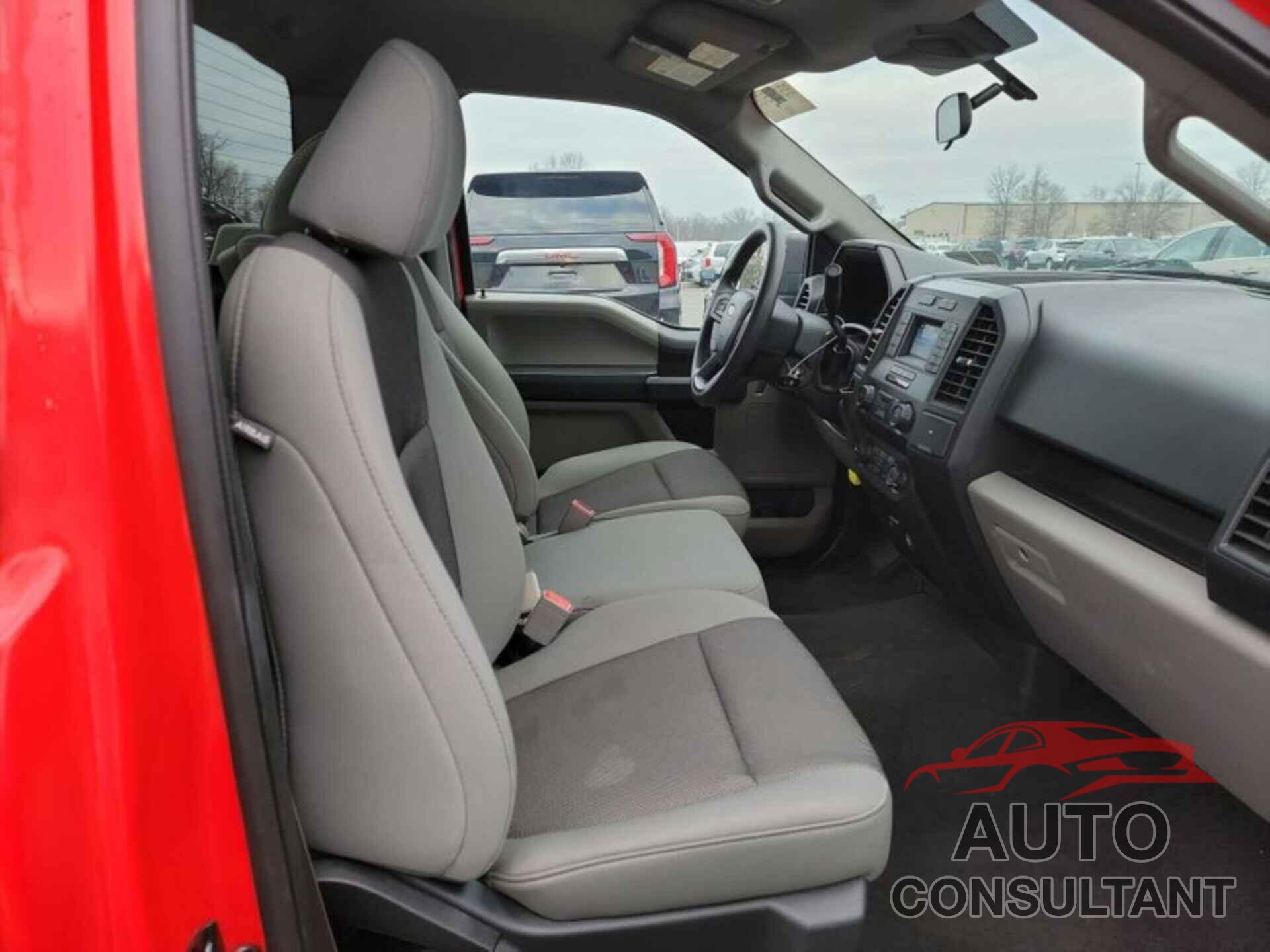 FORD F-150 2020 - 1FTMF1CB0LKD83143