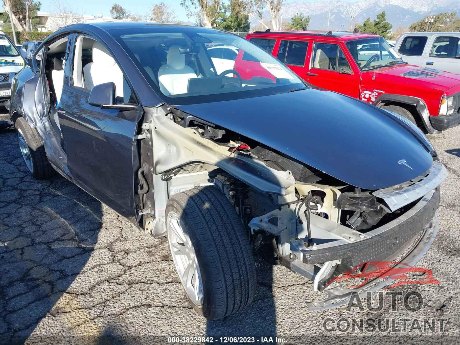 TESLA MODEL Y 2023 - 7SAYGDEE2PF619823