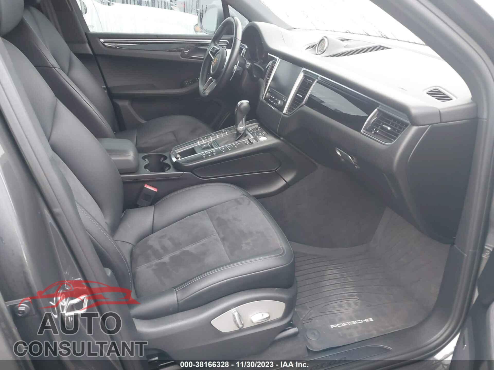 PORSCHE MACAN 2018 - WP1AA2A59JLB22006