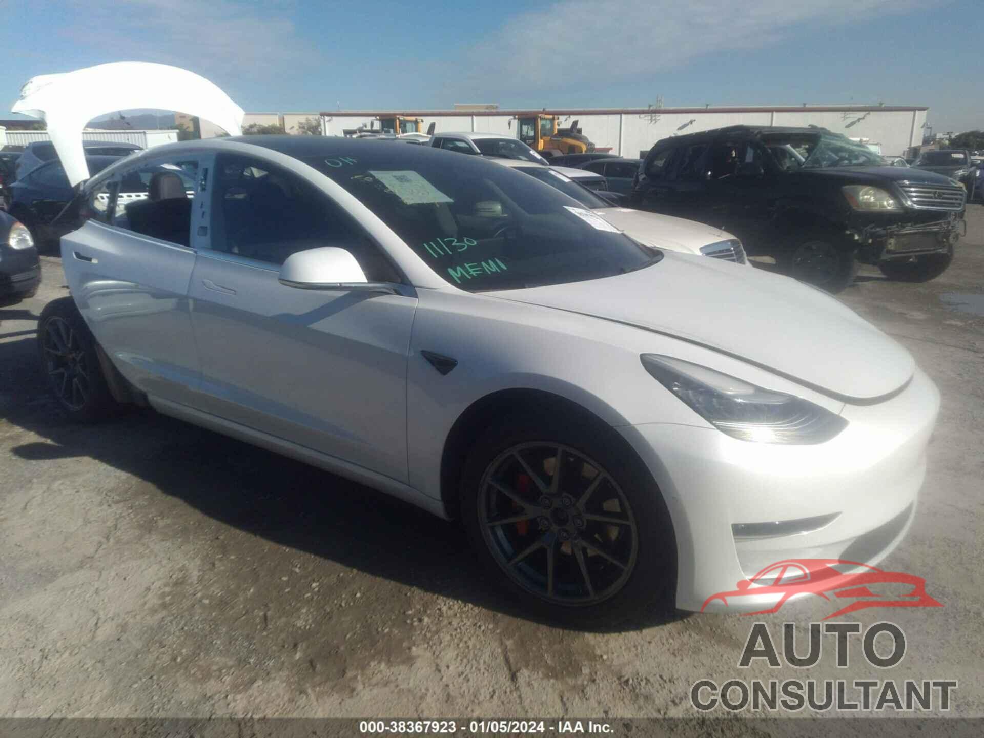 TESLA MODEL 3 2019 - 5YJ3E1EB3KF368319