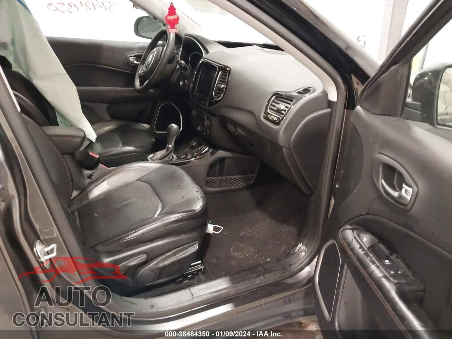 JEEP COMPASS 2020 - 3C4NJDCB8LT137623