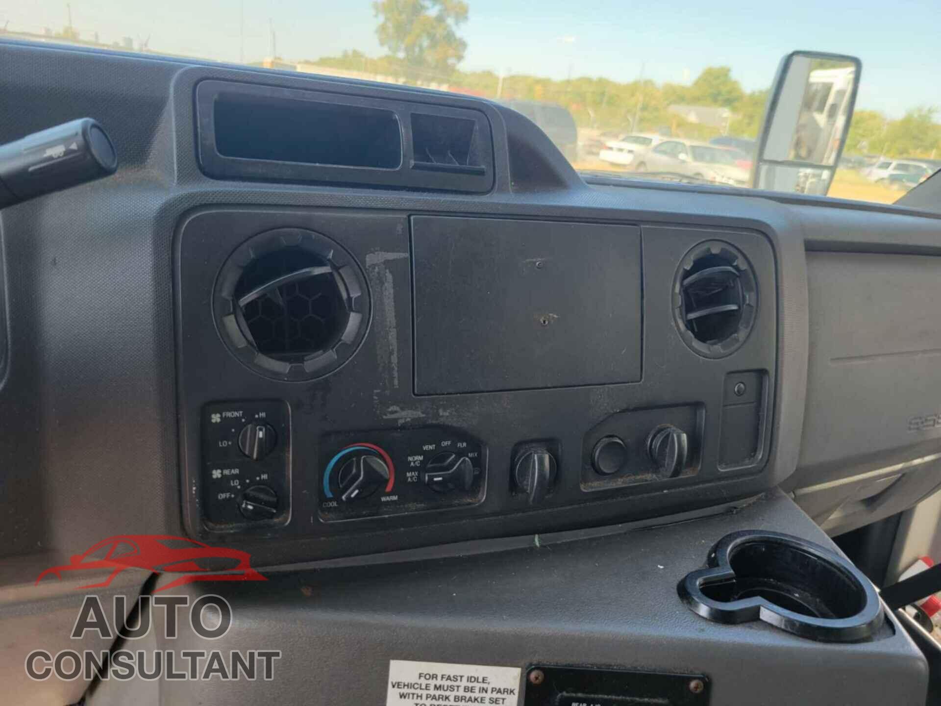 FORD E-450 CUTAWAY 2017 - 1FDFE4FS4HDC32001