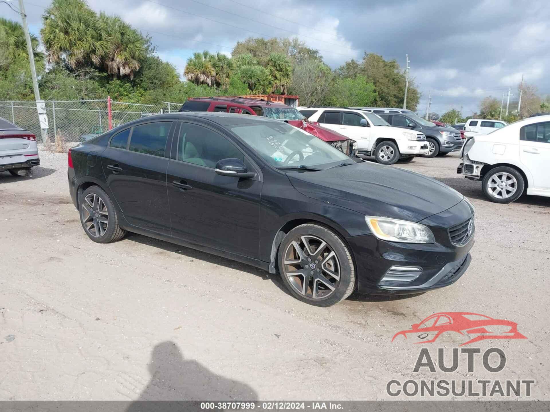 VOLVO S60 2017 - YV126MFL1H2420344