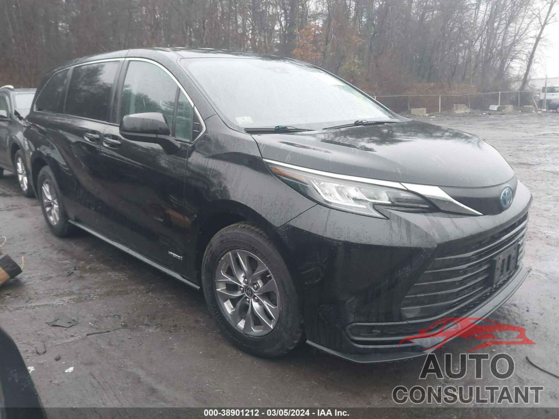 TOYOTA SIENNA 2021 - 5TDKSKFC5MS006637