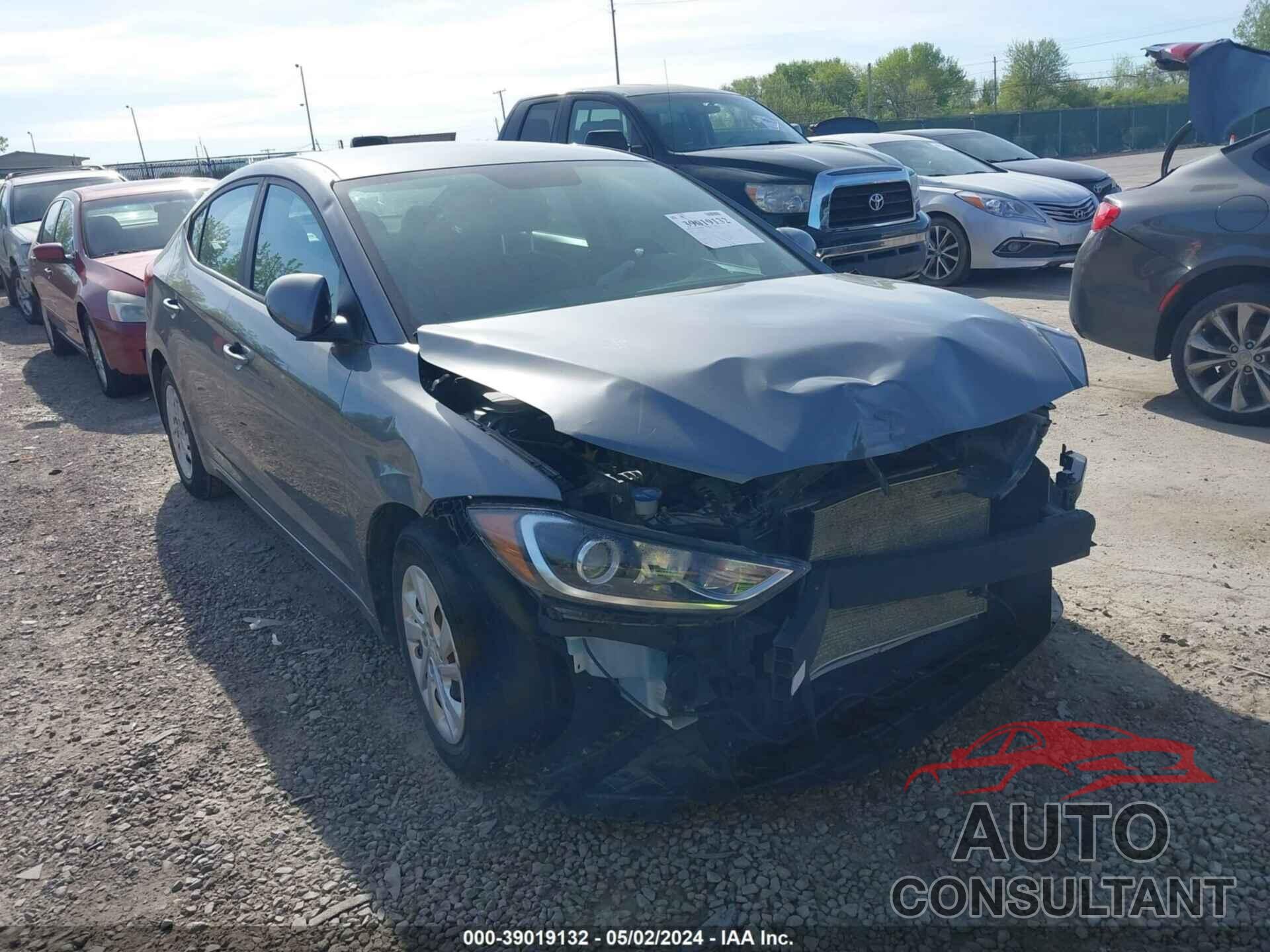 HYUNDAI ELANTRA 2018 - 5NPD74LF7JH301633