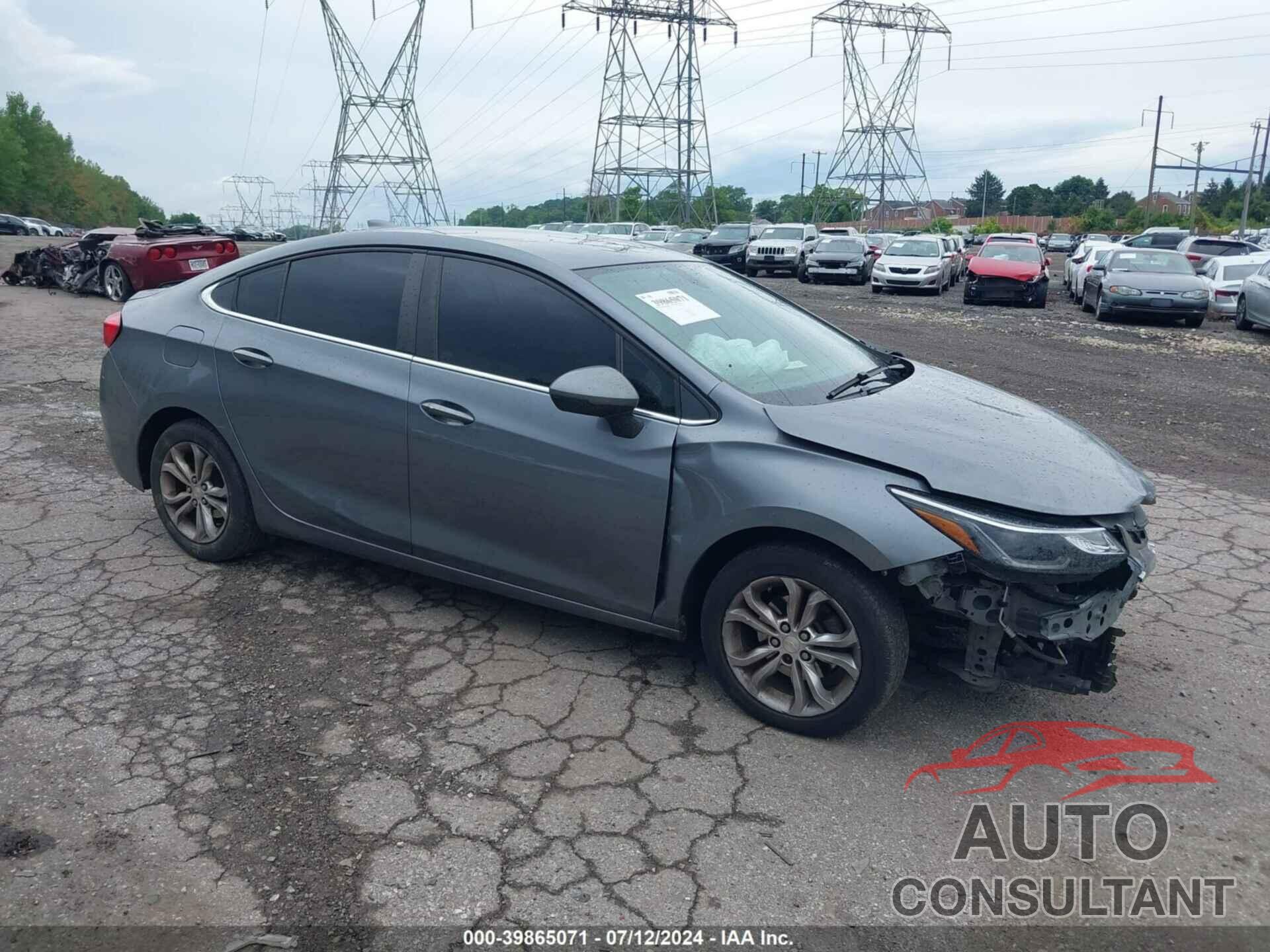 CHEVROLET CRUZE 2019 - 1G1BE5SM7K7107346