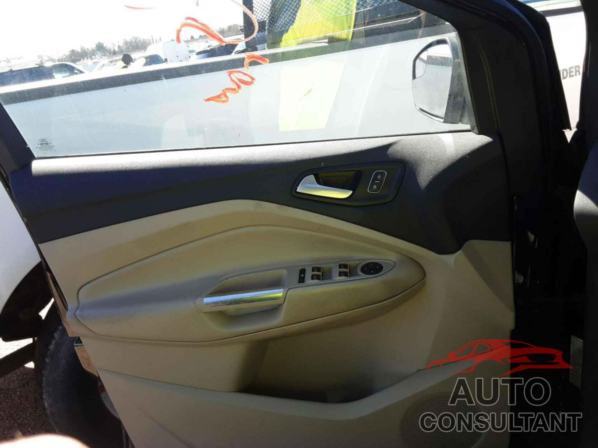 FORD ESCAPE 2019 - 1FMCU9HD9KUA65594