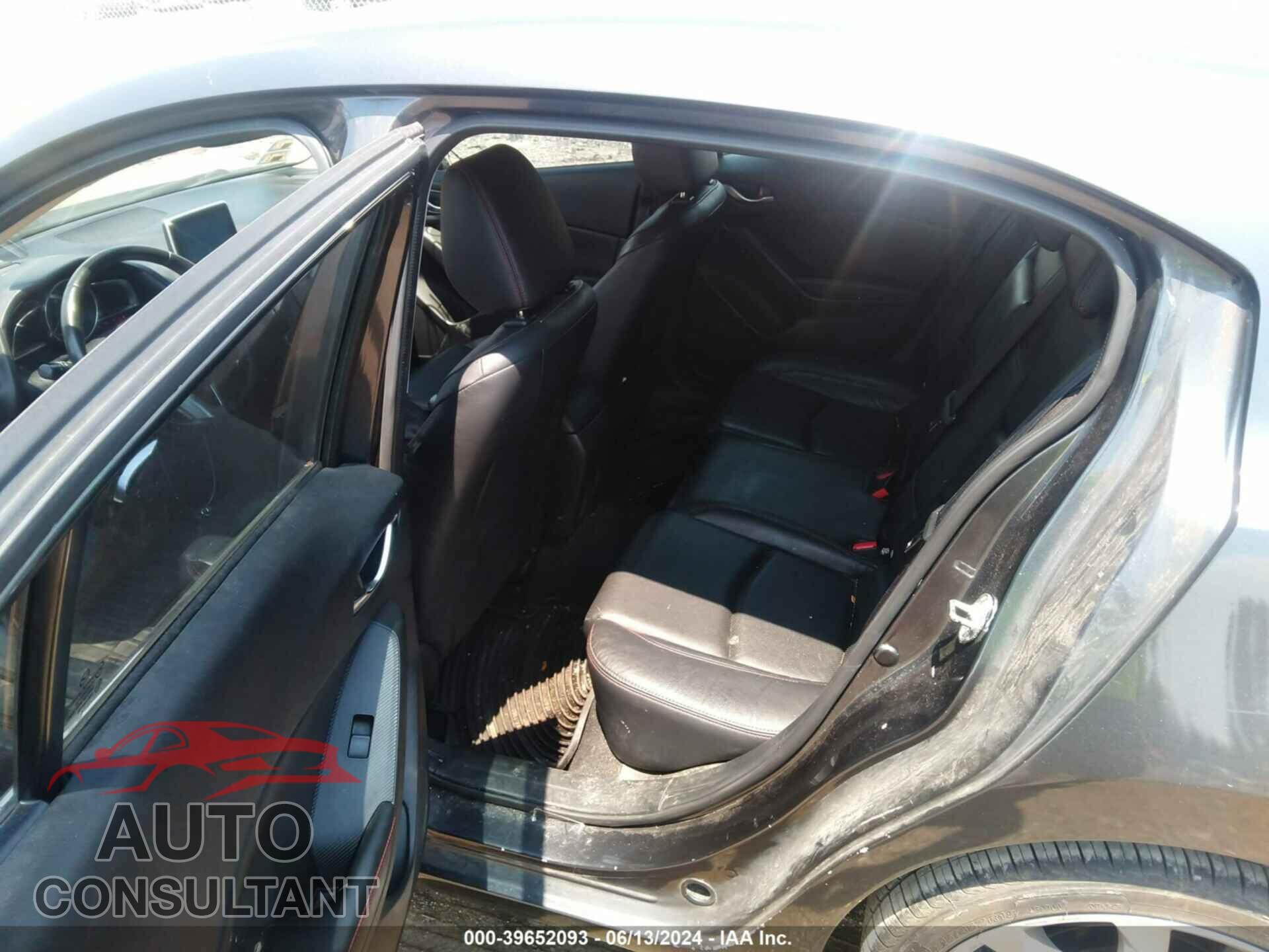 MAZDA MAZDA3 2016 - JM1BM1N36G1299357