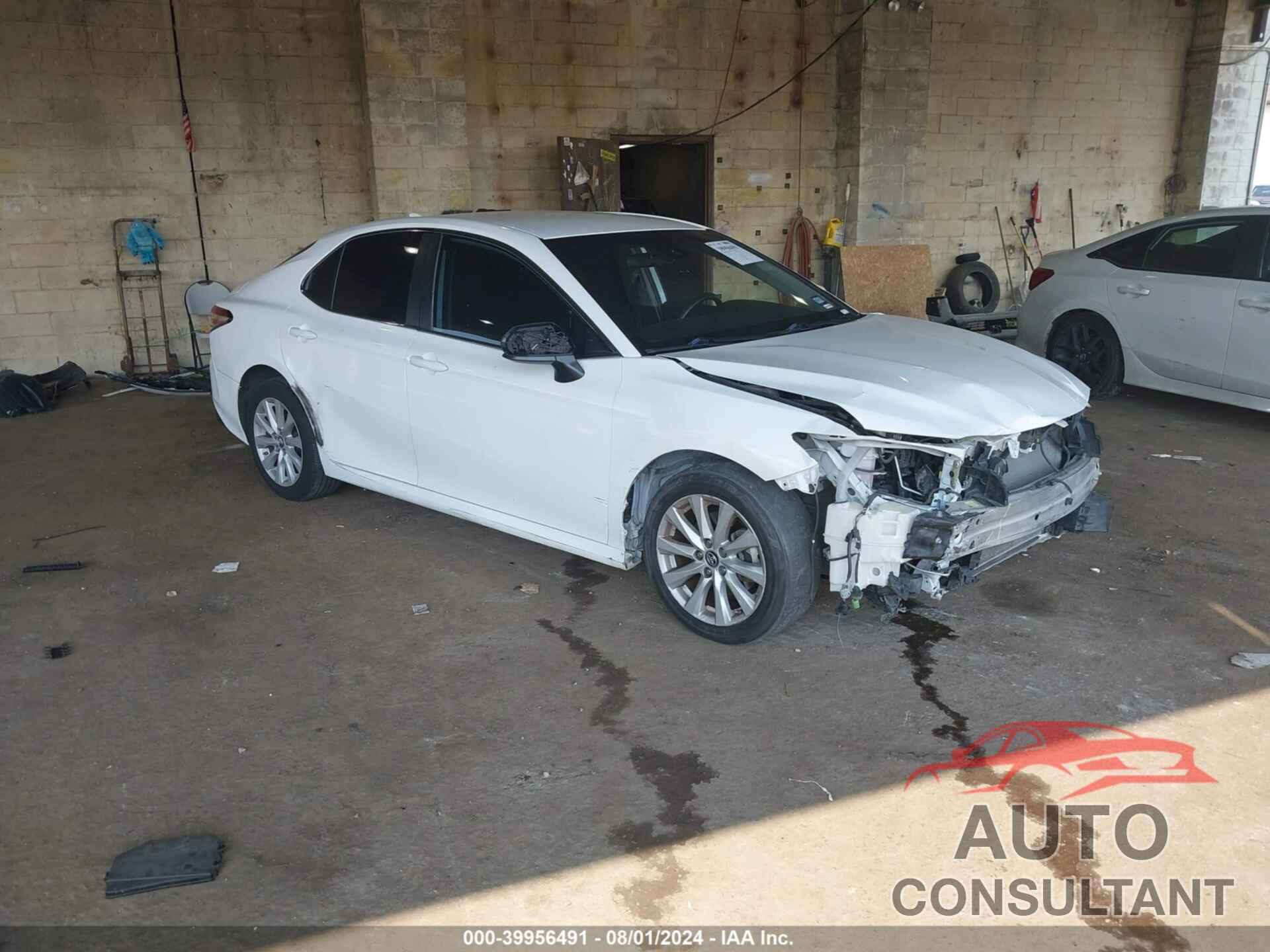 TOYOTA CAMRY 2019 - 4T1B11HK2KU220149