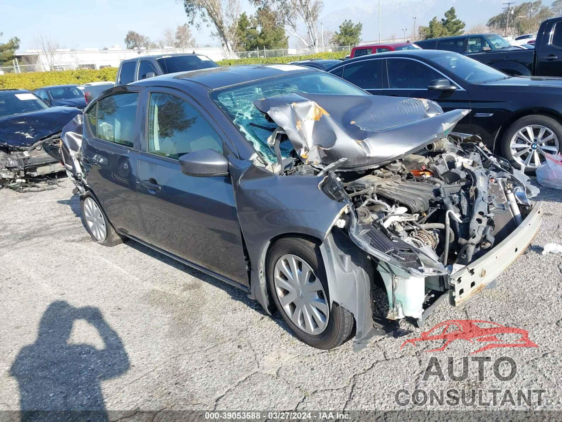 NISSAN VERSA 2017 - 3N1CN7AP5HL845155