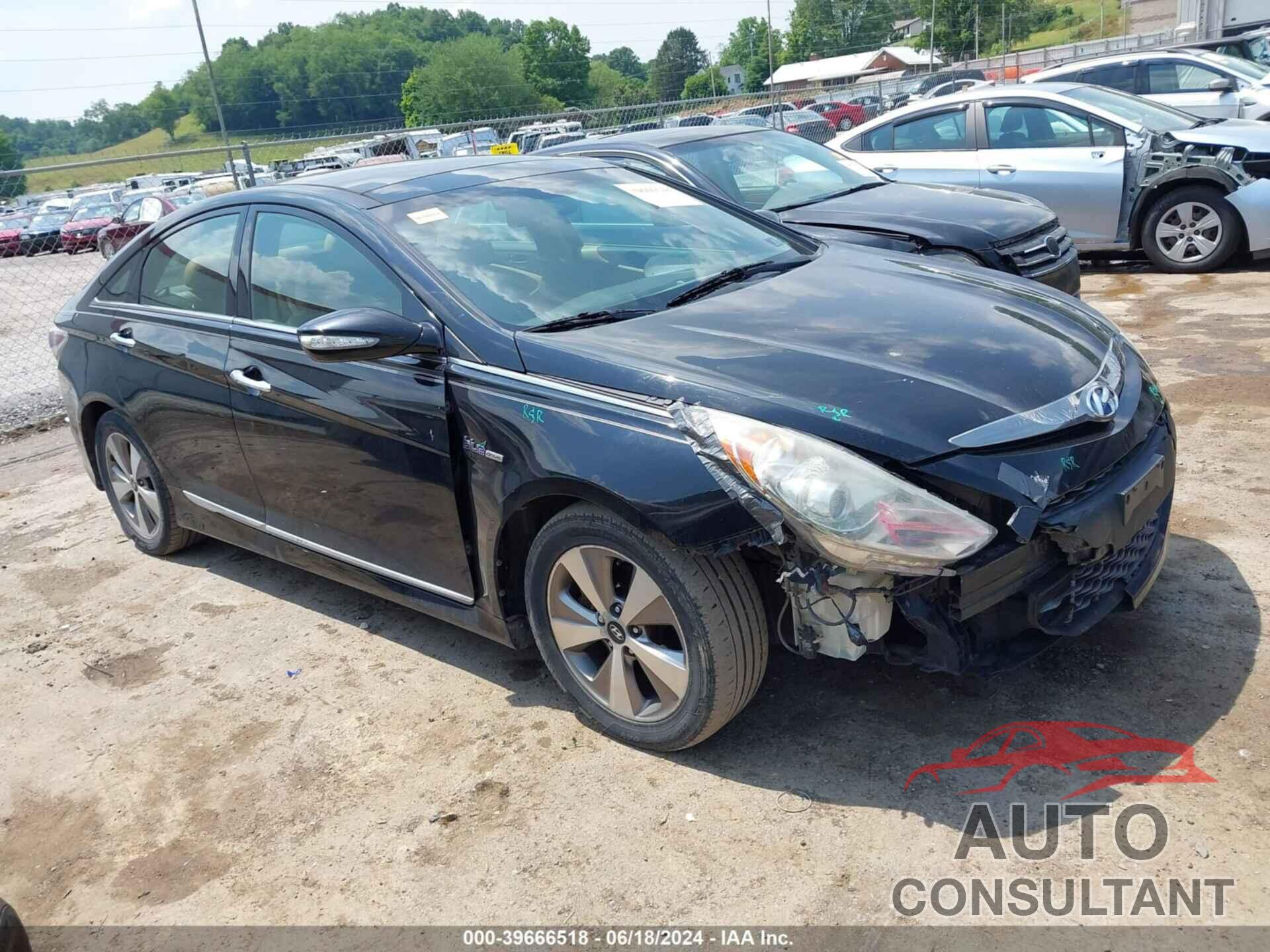 HYUNDAI SONATA HYBRID 2012 - KMHEC4A46CA037294