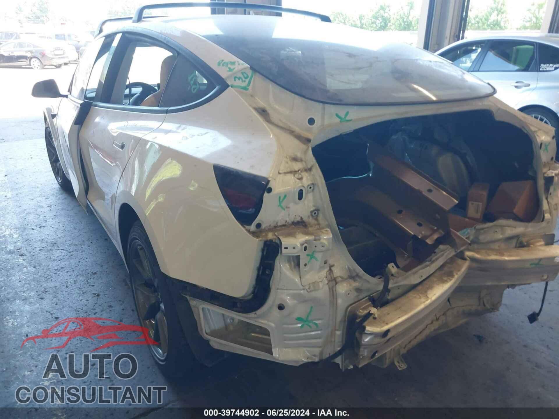 TESLA MODEL 3 2021 - 5YJ3E1EB8MF923963